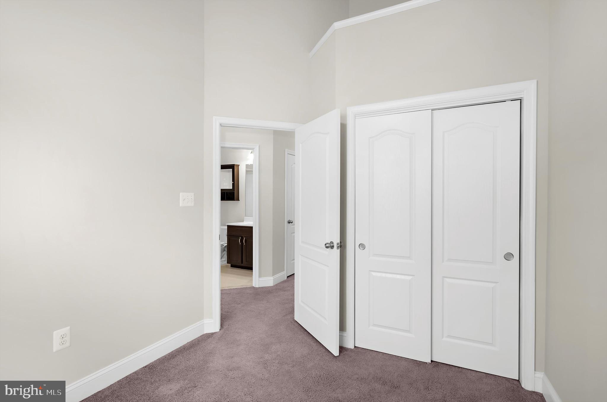 VILLAGE GREENS - Residential