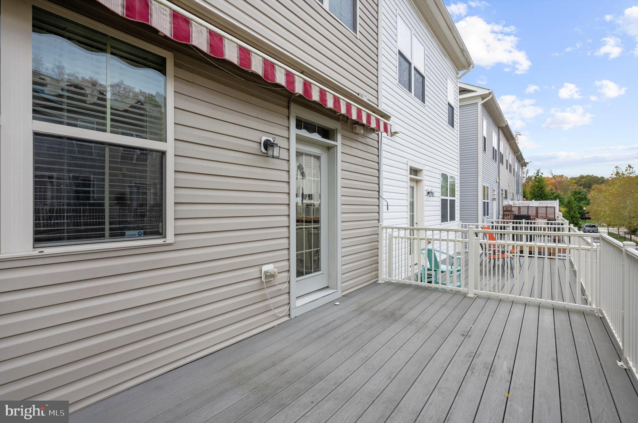 VILLAGE GREENS - Residential