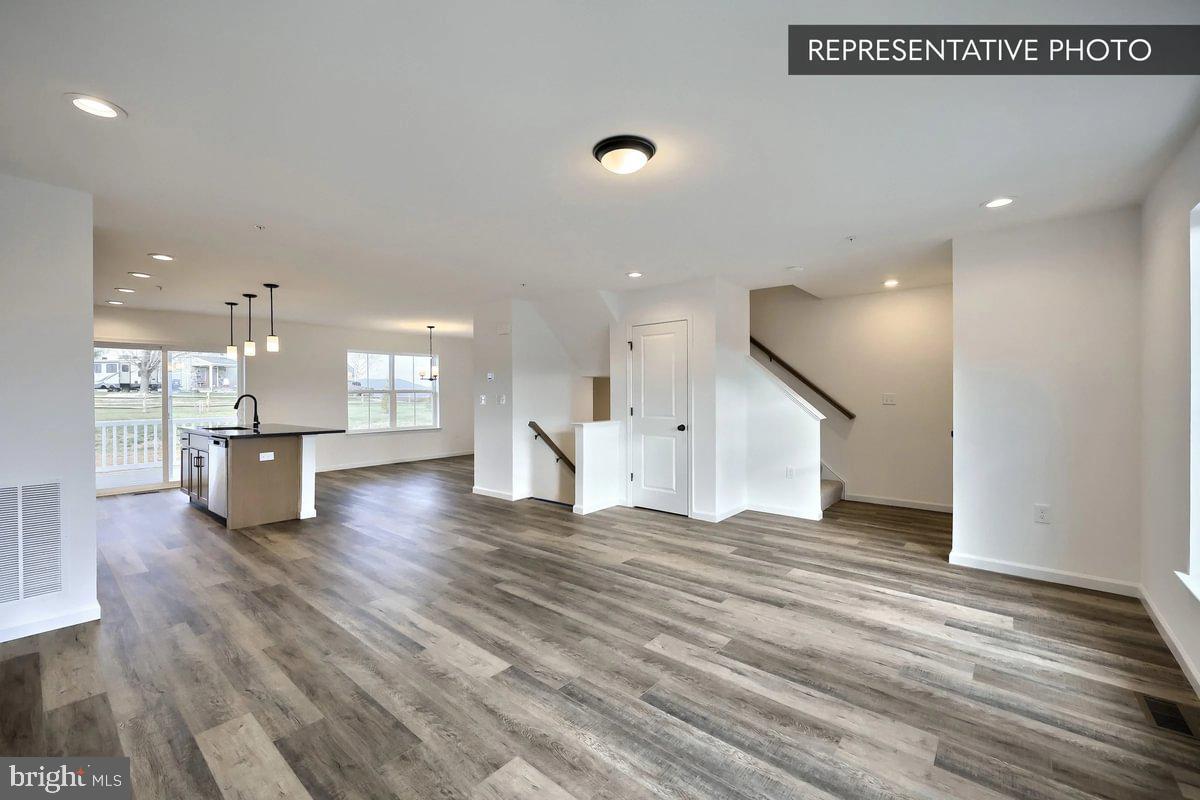 LOGAN GREENE - Residential