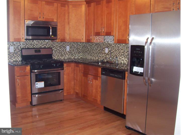 PORT RICHMOND - Residential