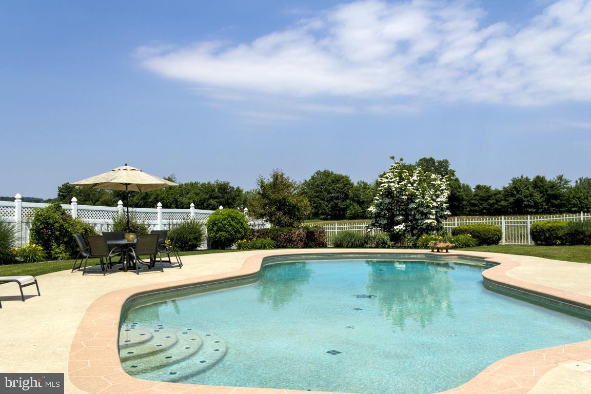 EAST HEMPFIELD - Residential