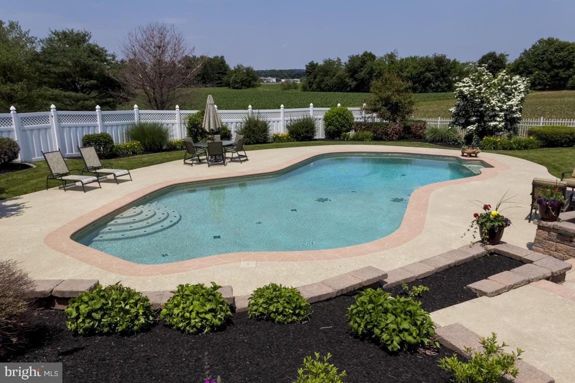 EAST HEMPFIELD - Residential