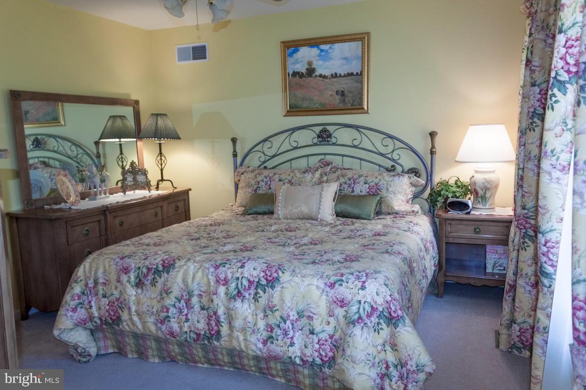 EAST HEMPFIELD - Residential