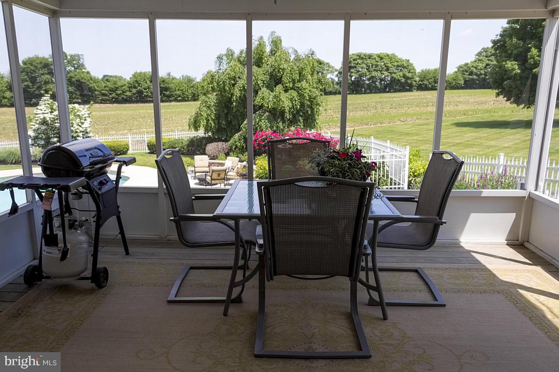 EAST HEMPFIELD - Residential