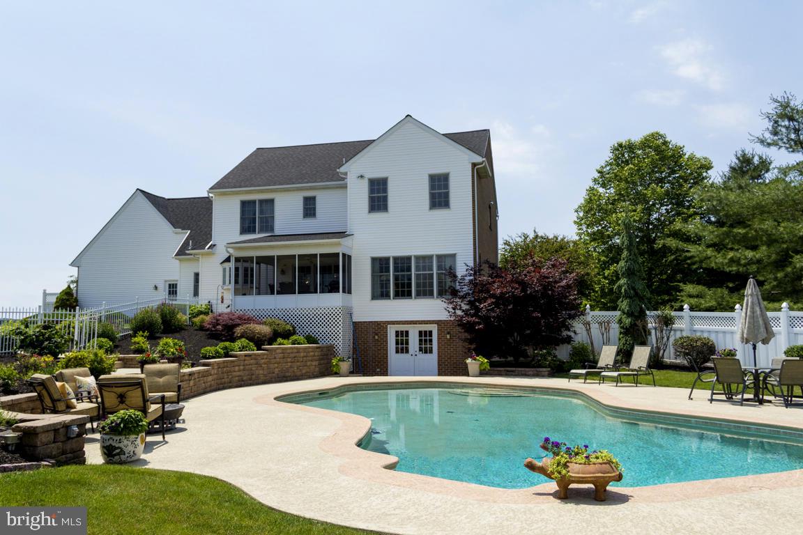 EAST HEMPFIELD - Residential