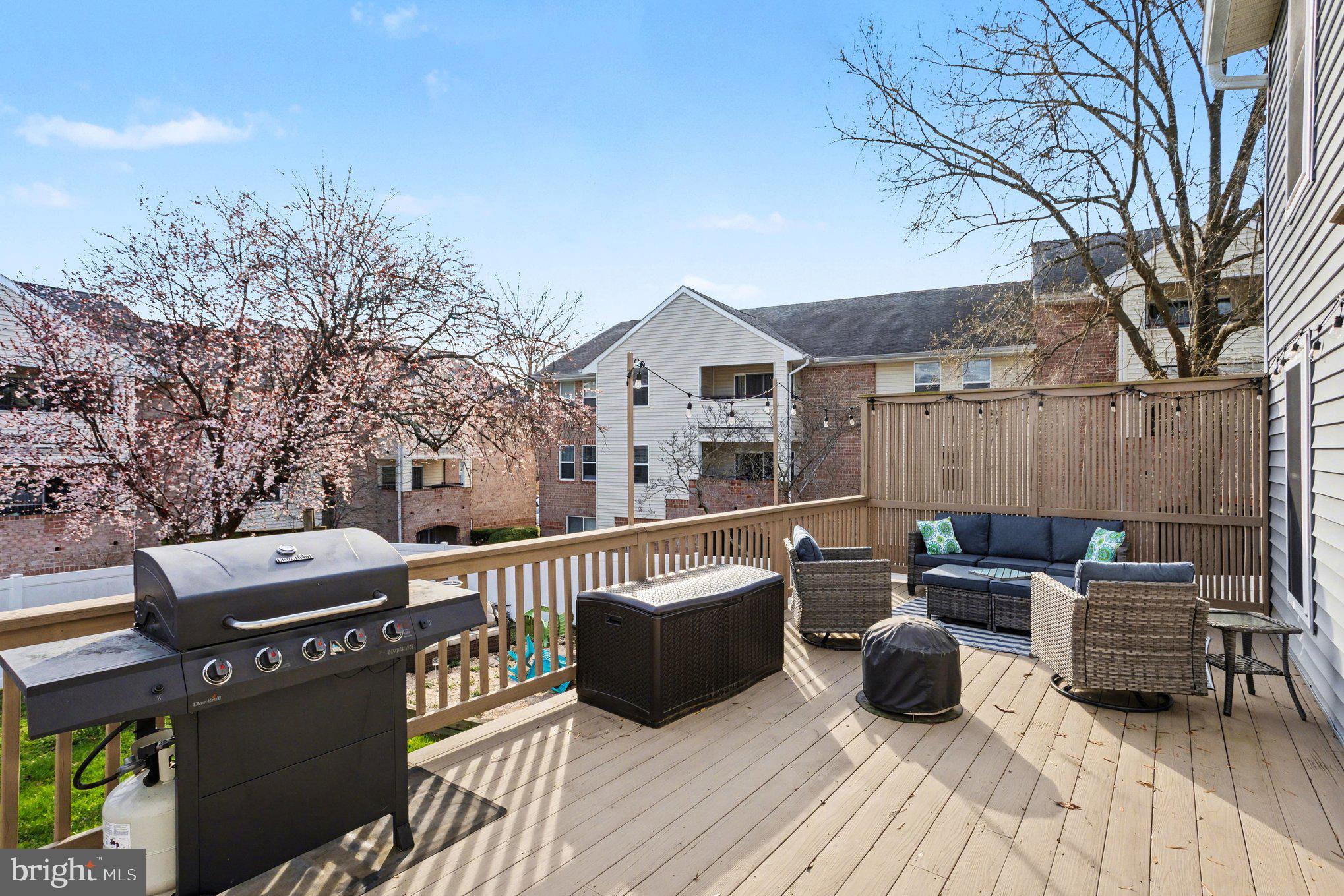 SILVER SPRING STATION - Residential