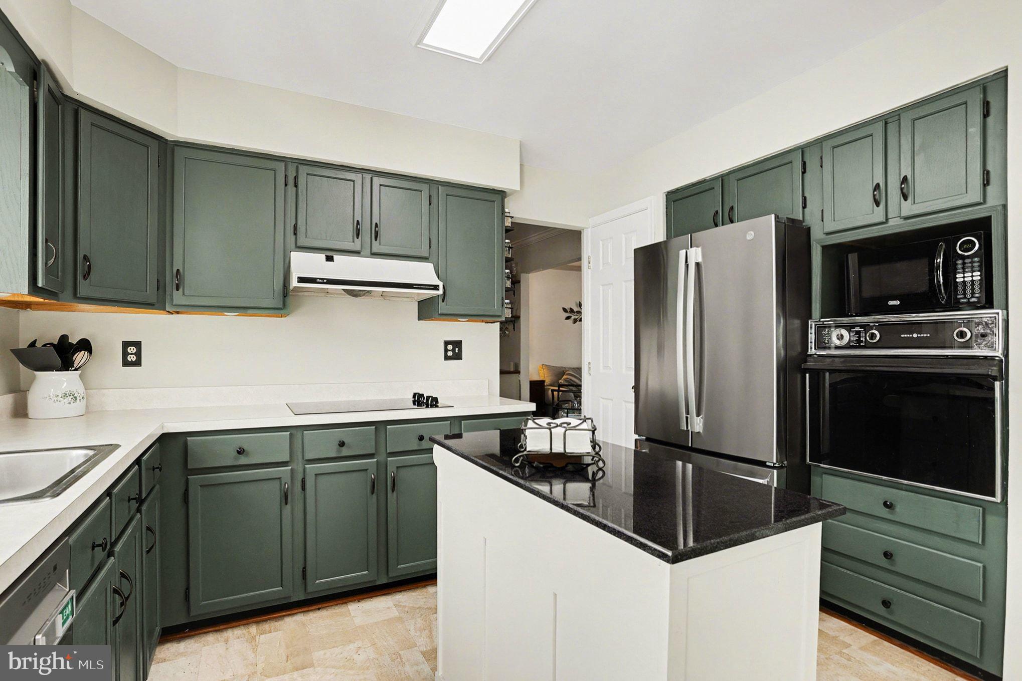 SILVER SPRING STATION - Residential