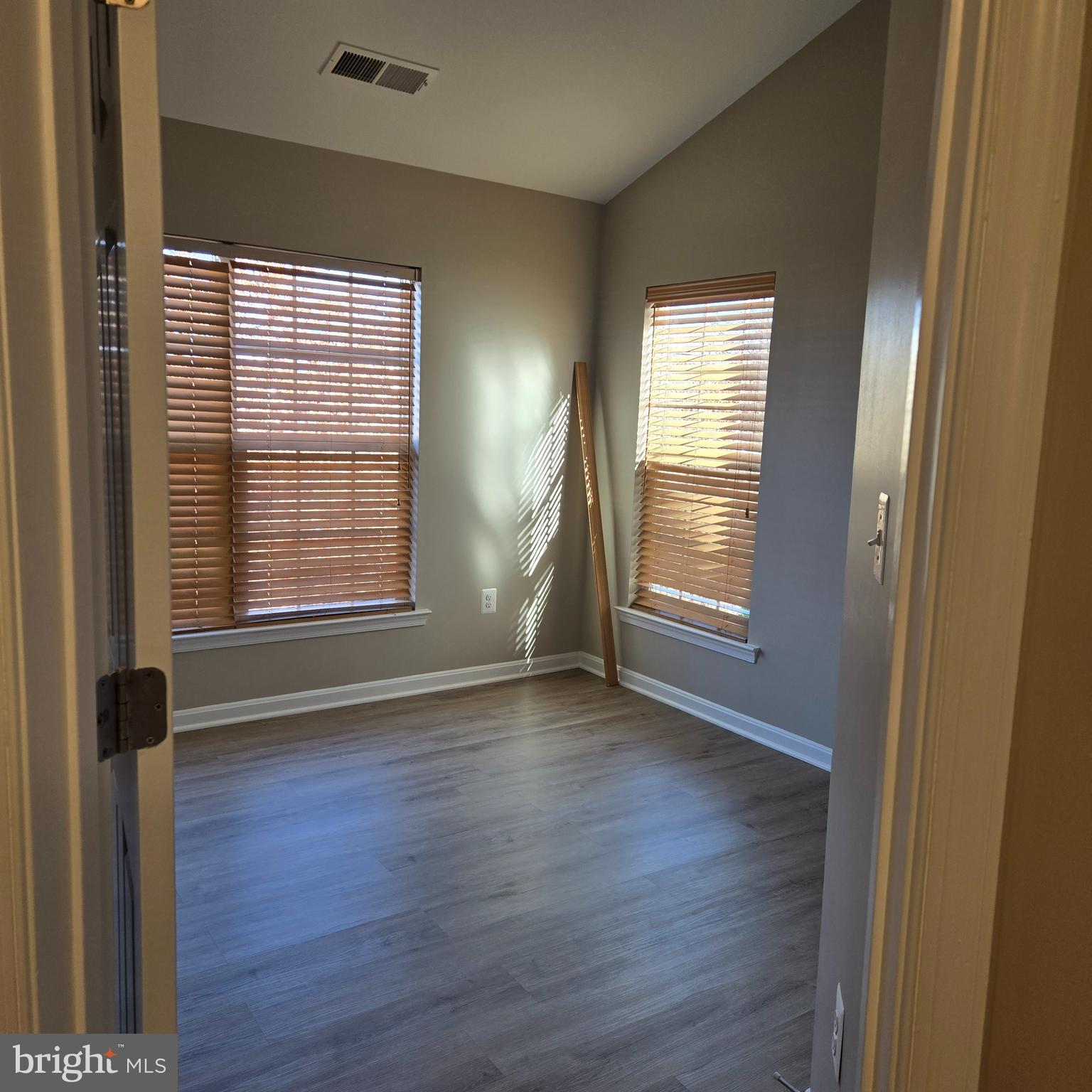 GREENWAY VILLAGE - Residential Lease