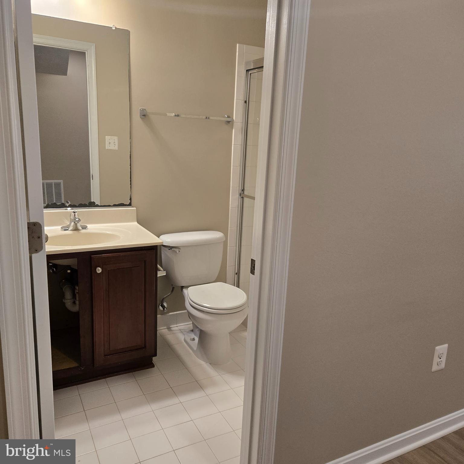 GREENWAY VILLAGE - Residential Lease