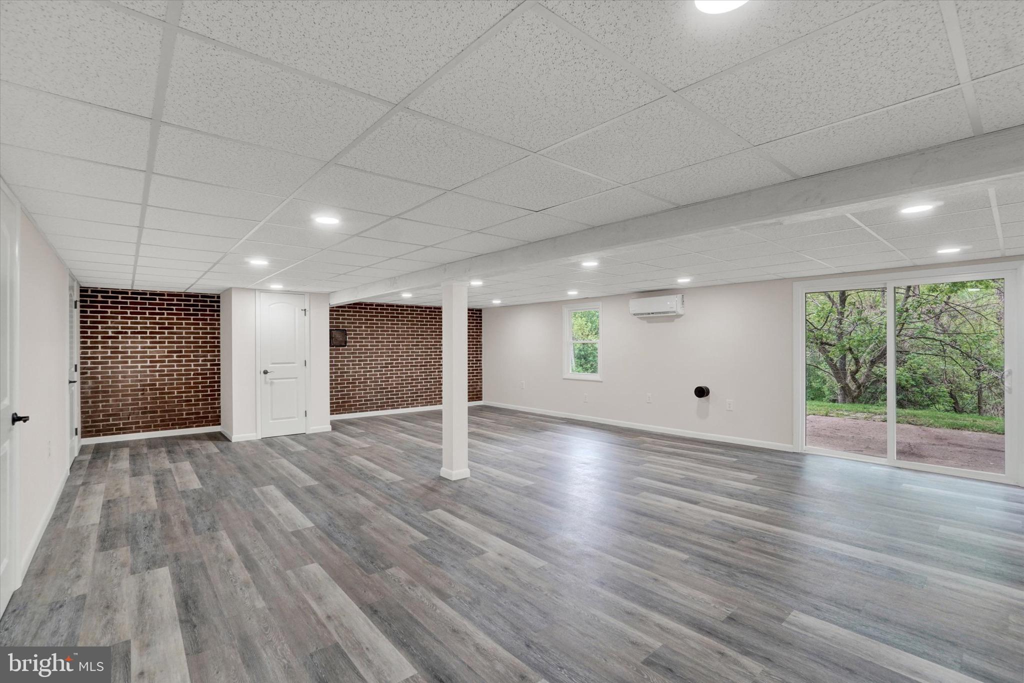 FAIRVIEW PARK - Residential