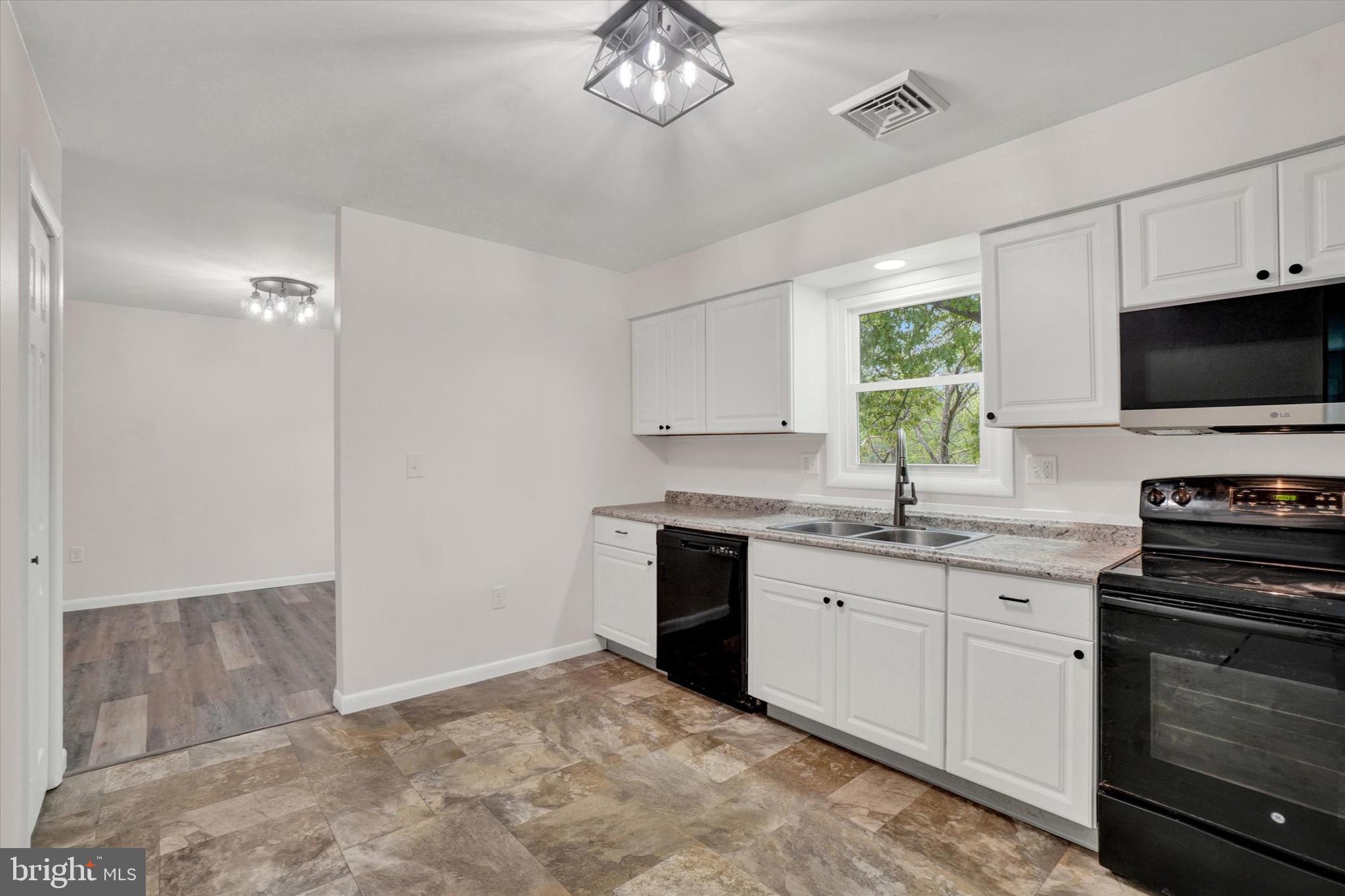 FAIRVIEW PARK - Residential