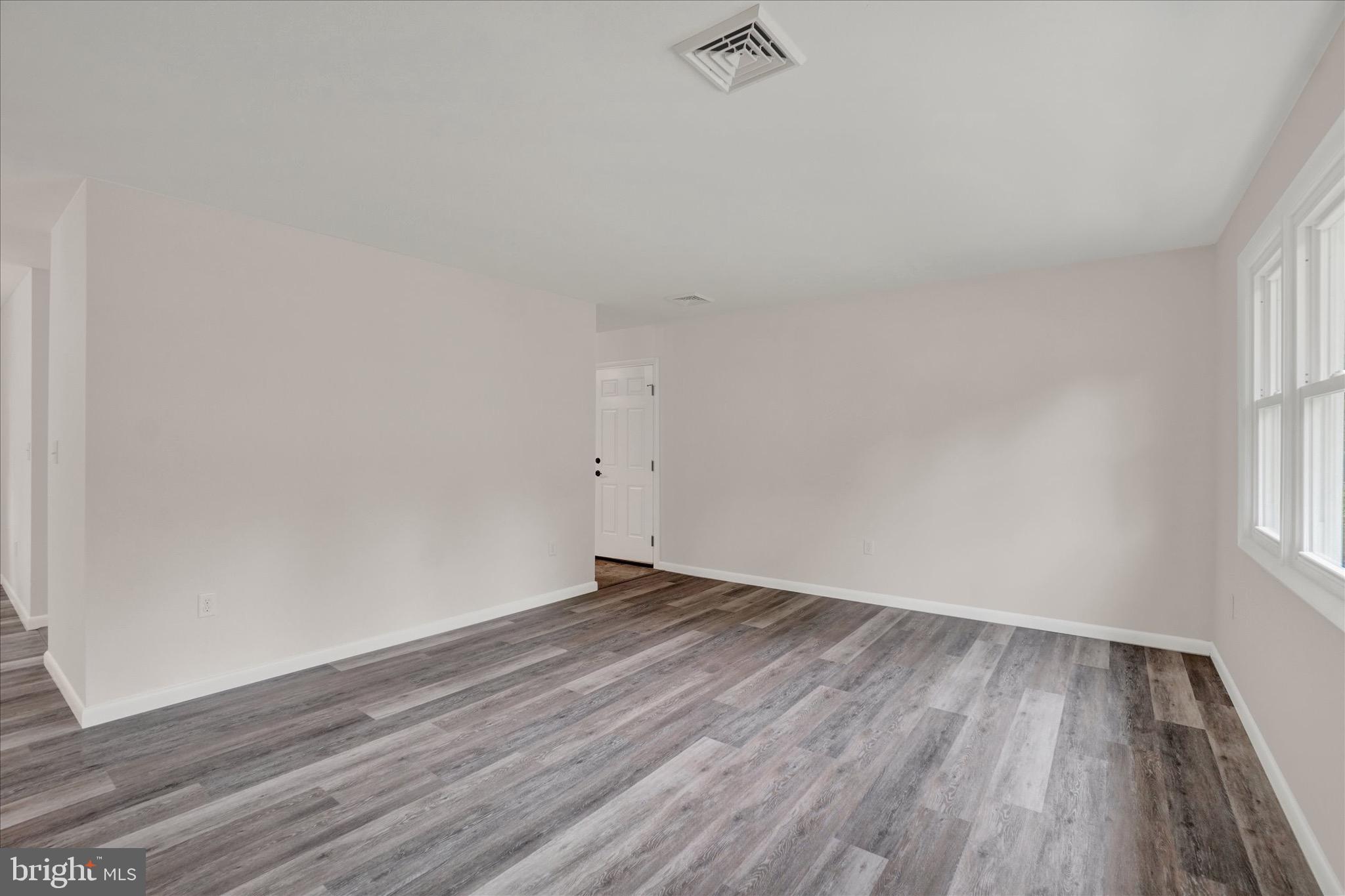 521 BENYOU LANE
