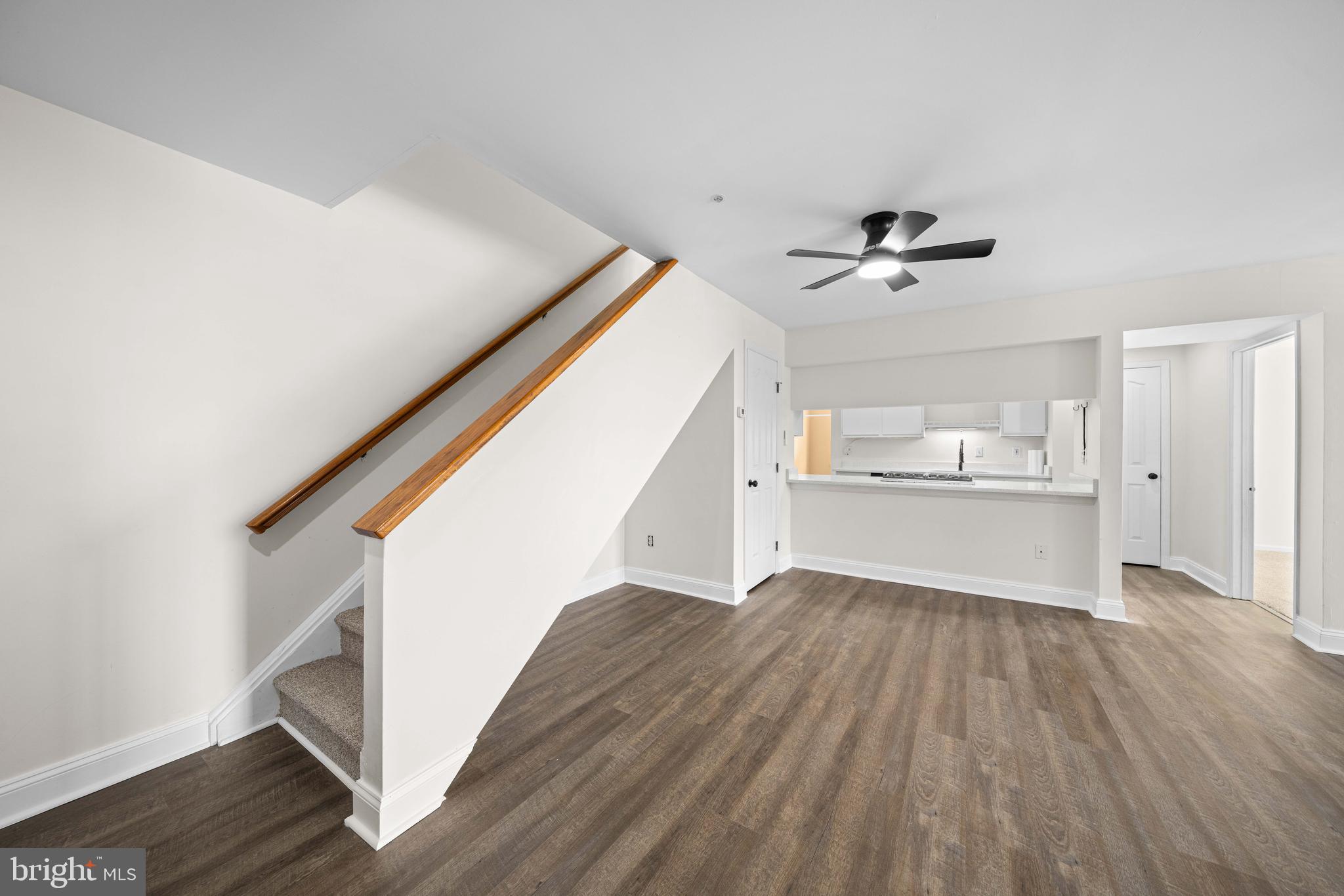 WATERS EDGE - Residential