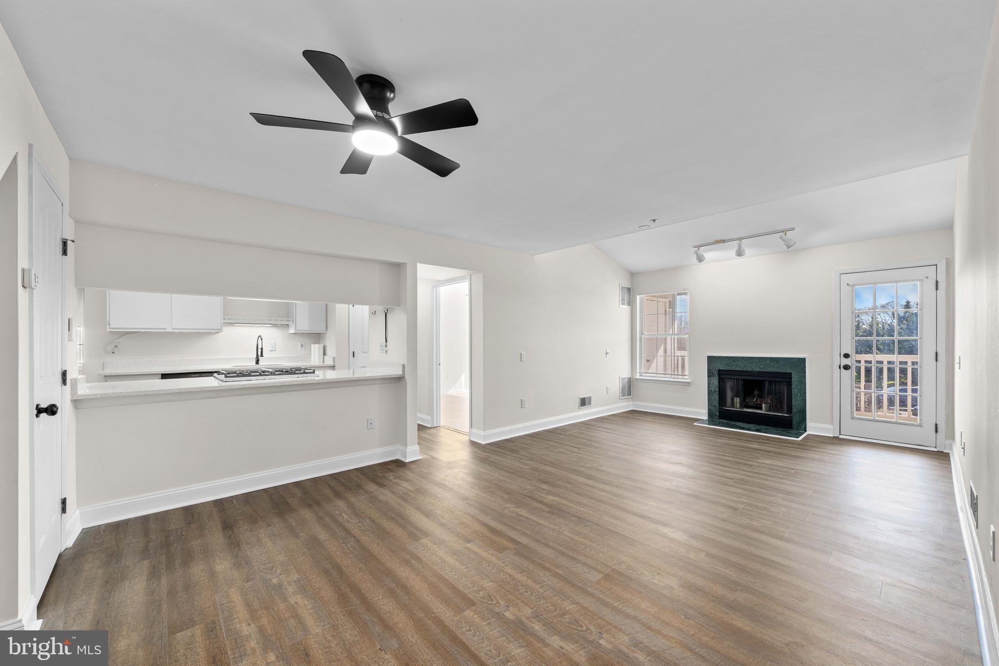 WATERS EDGE - Residential