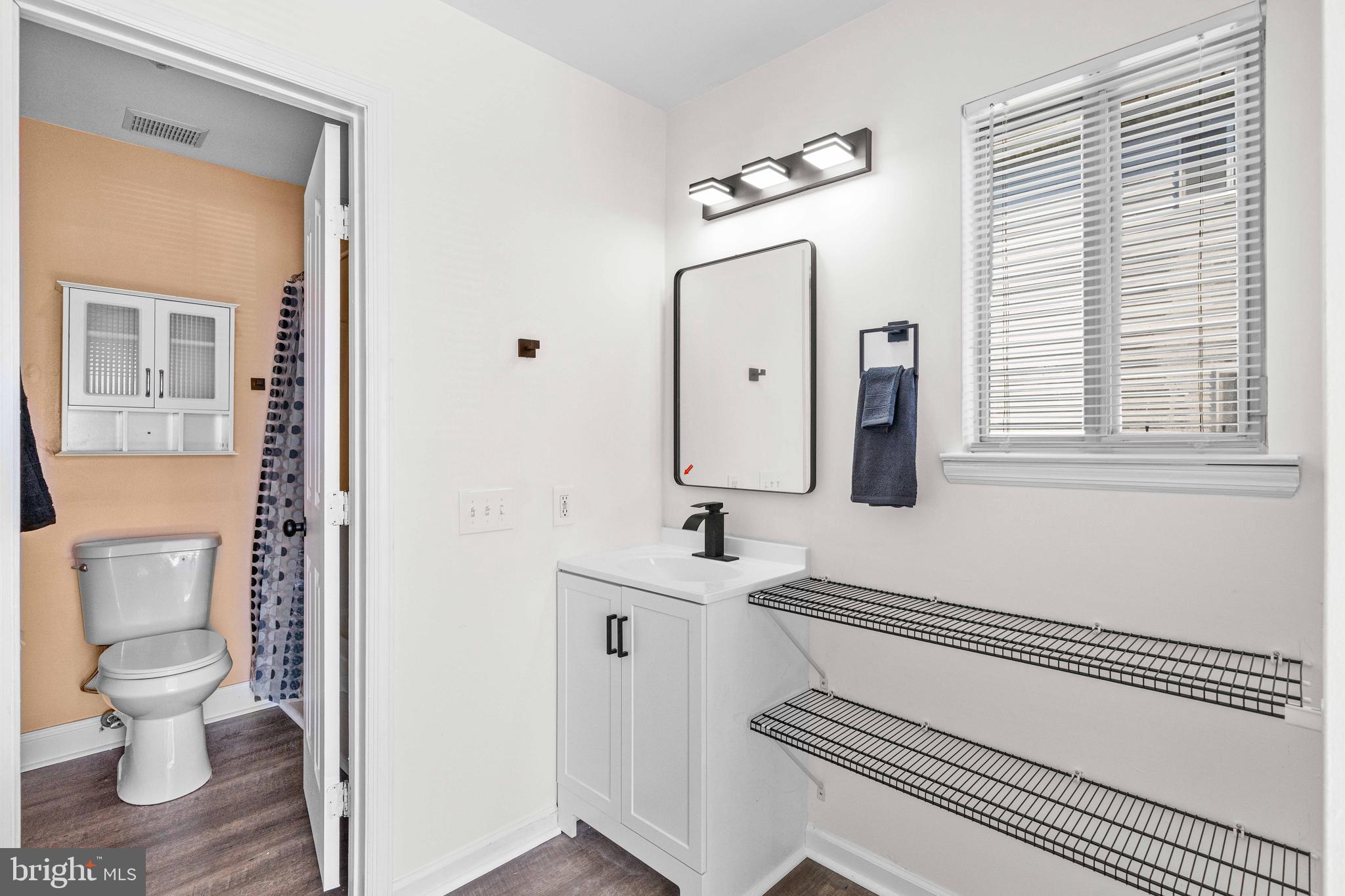 WATERS EDGE - Residential