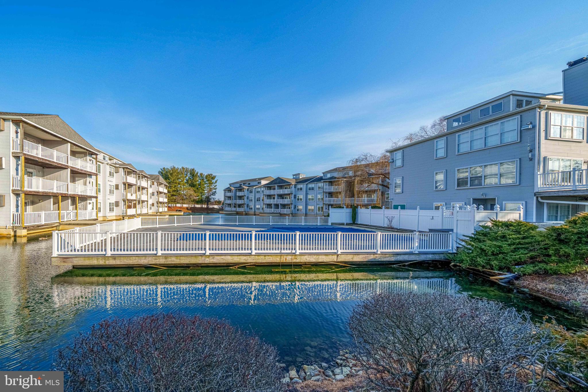 WATERS EDGE - Residential