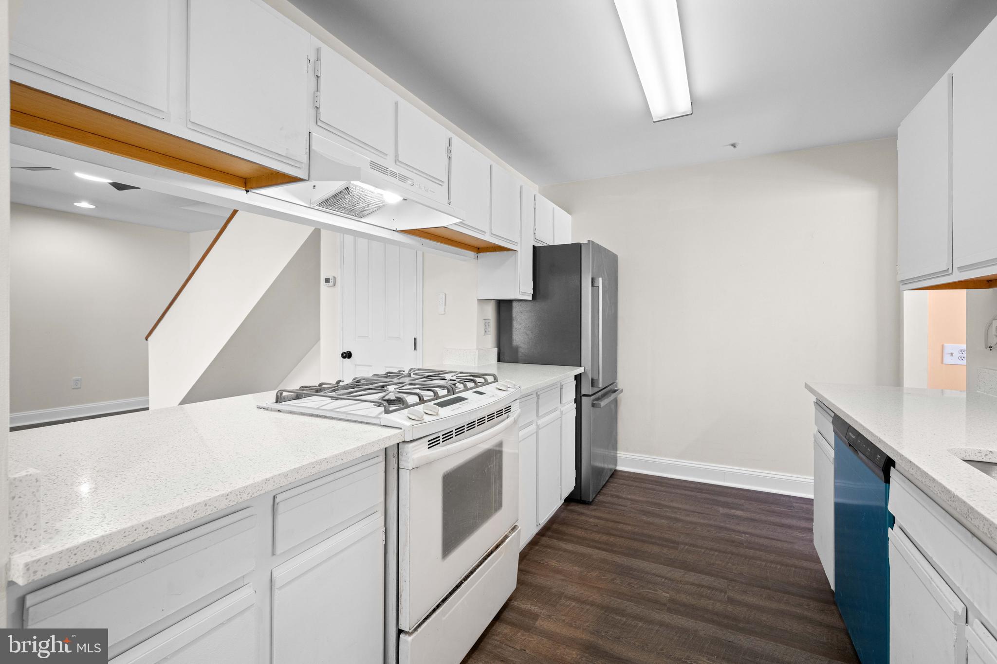 WATERS EDGE - Residential