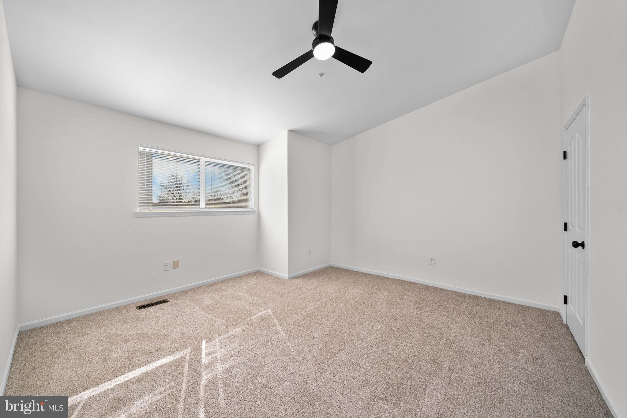 WATERS EDGE - Residential