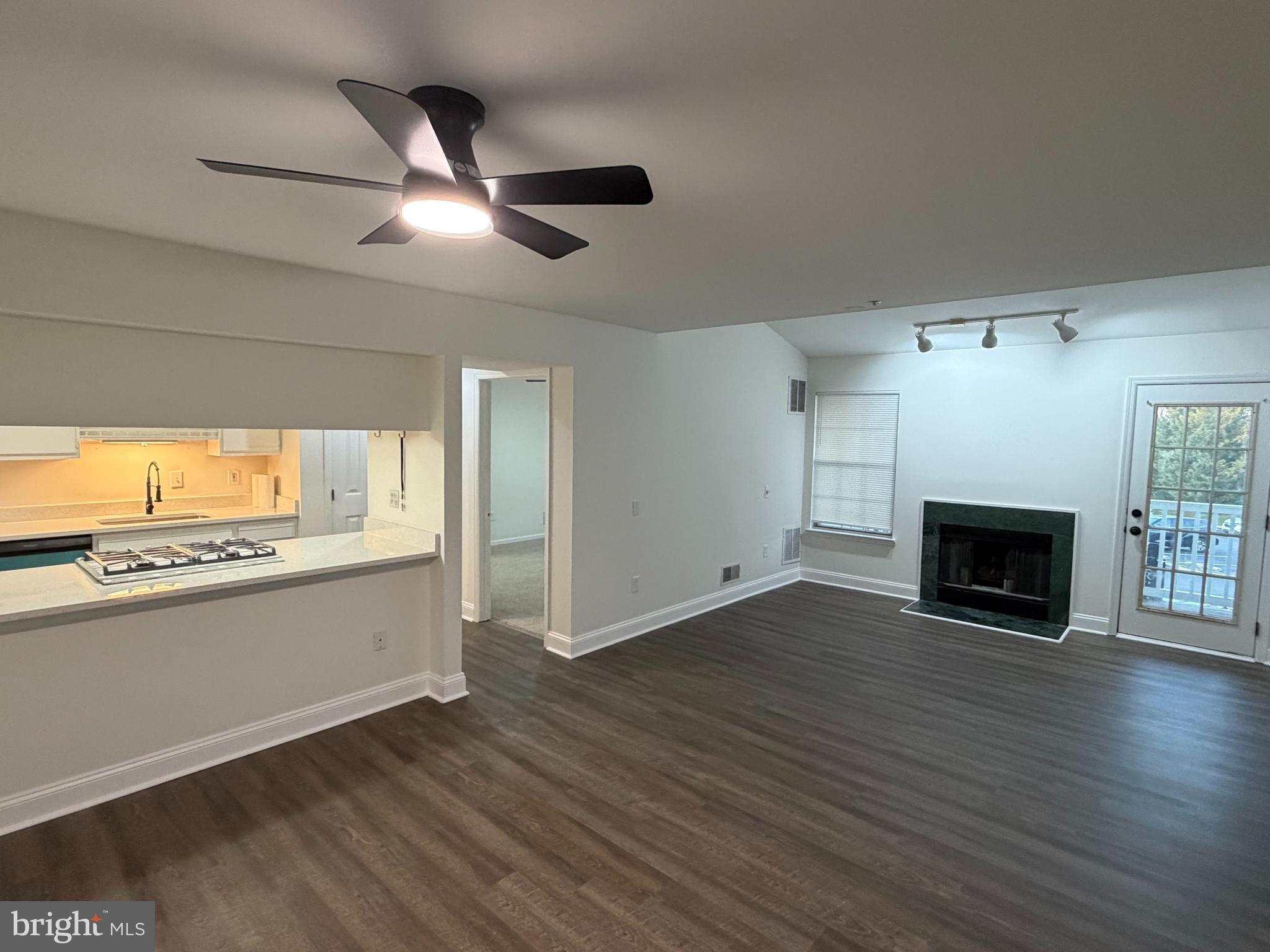 2009 WATERS EDGE DRIVE