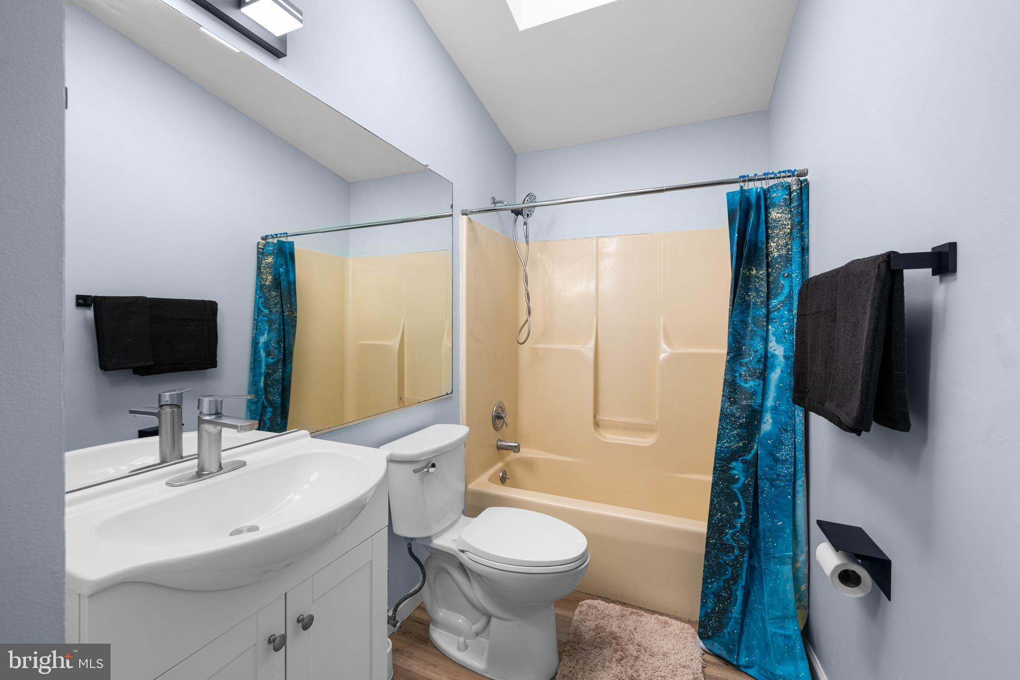 WATERS EDGE - Residential