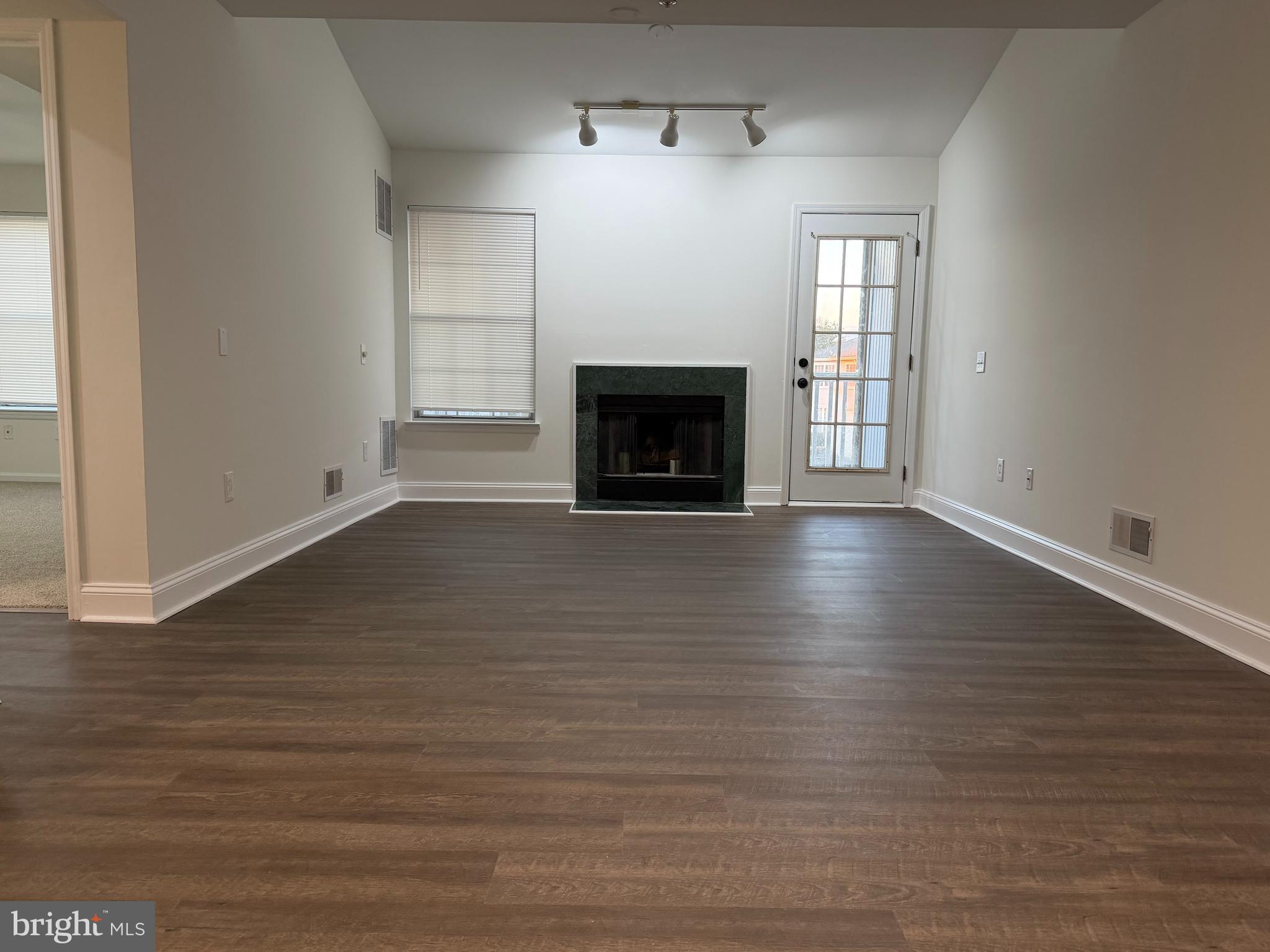 2009 WATERS EDGE DRIVE