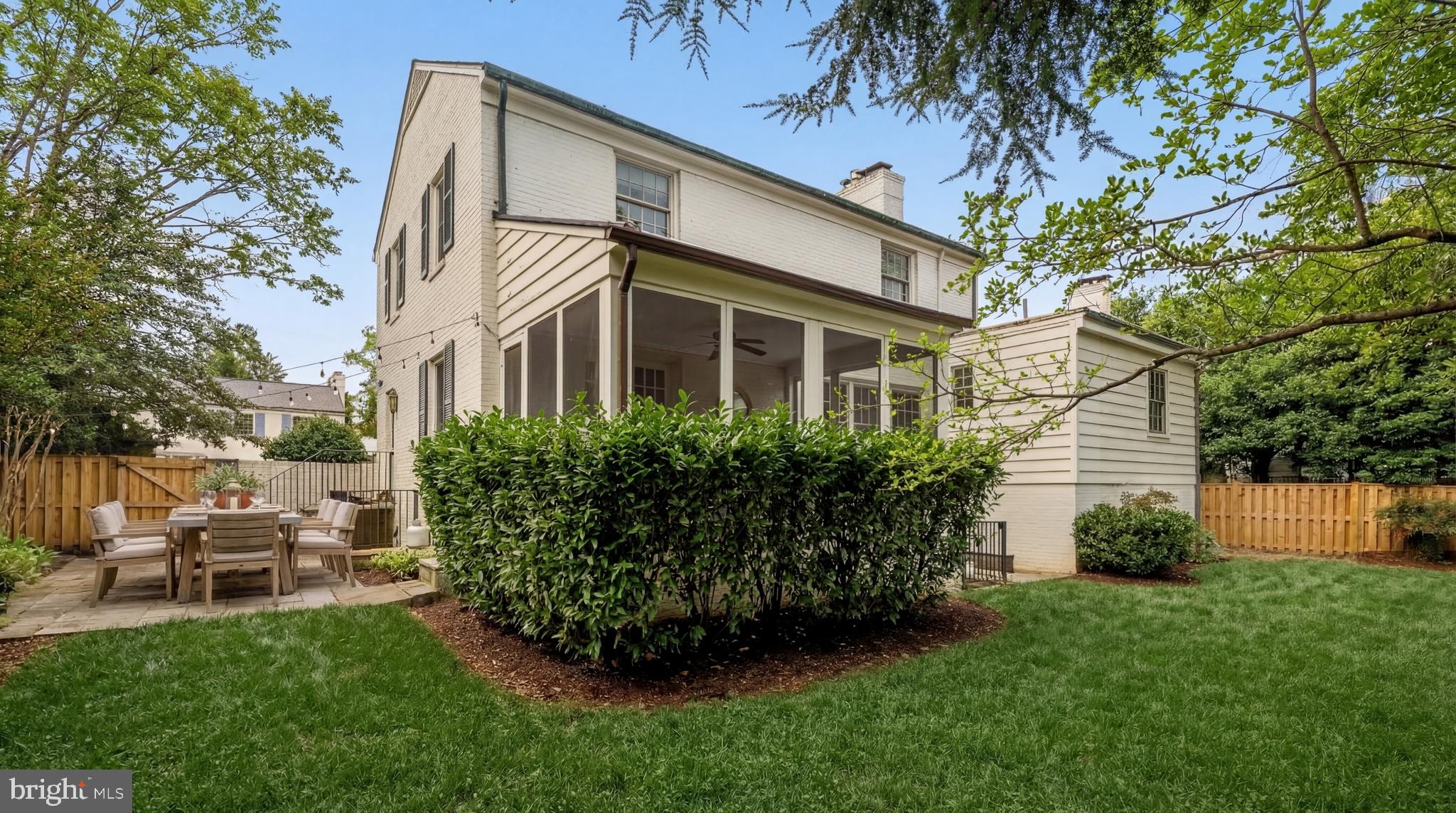 WESTMORELAND HILLS - Residential