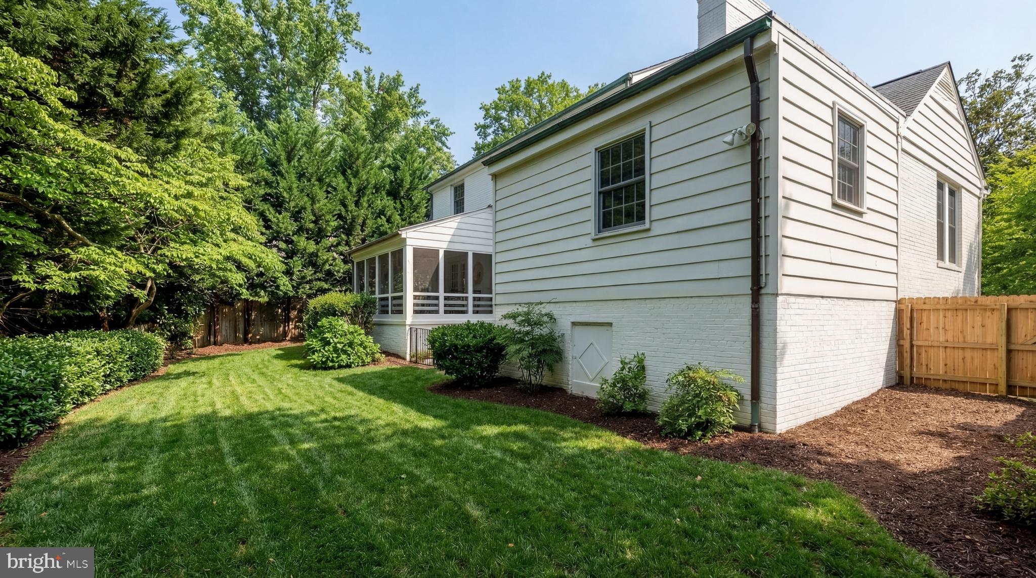 WESTMORELAND HILLS - Residential