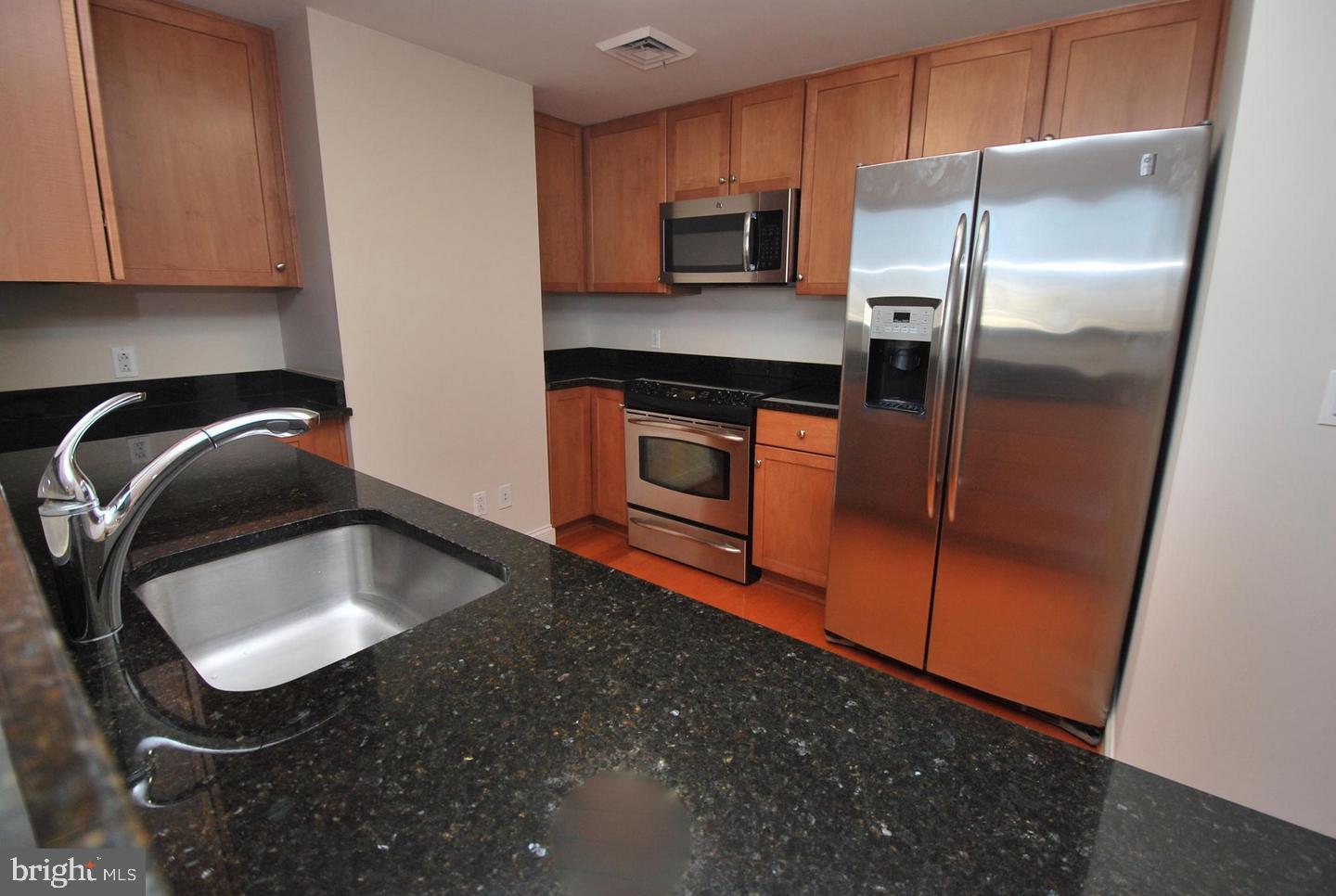 THE PHOENIX CONDOMINIUMS - Residential Lease