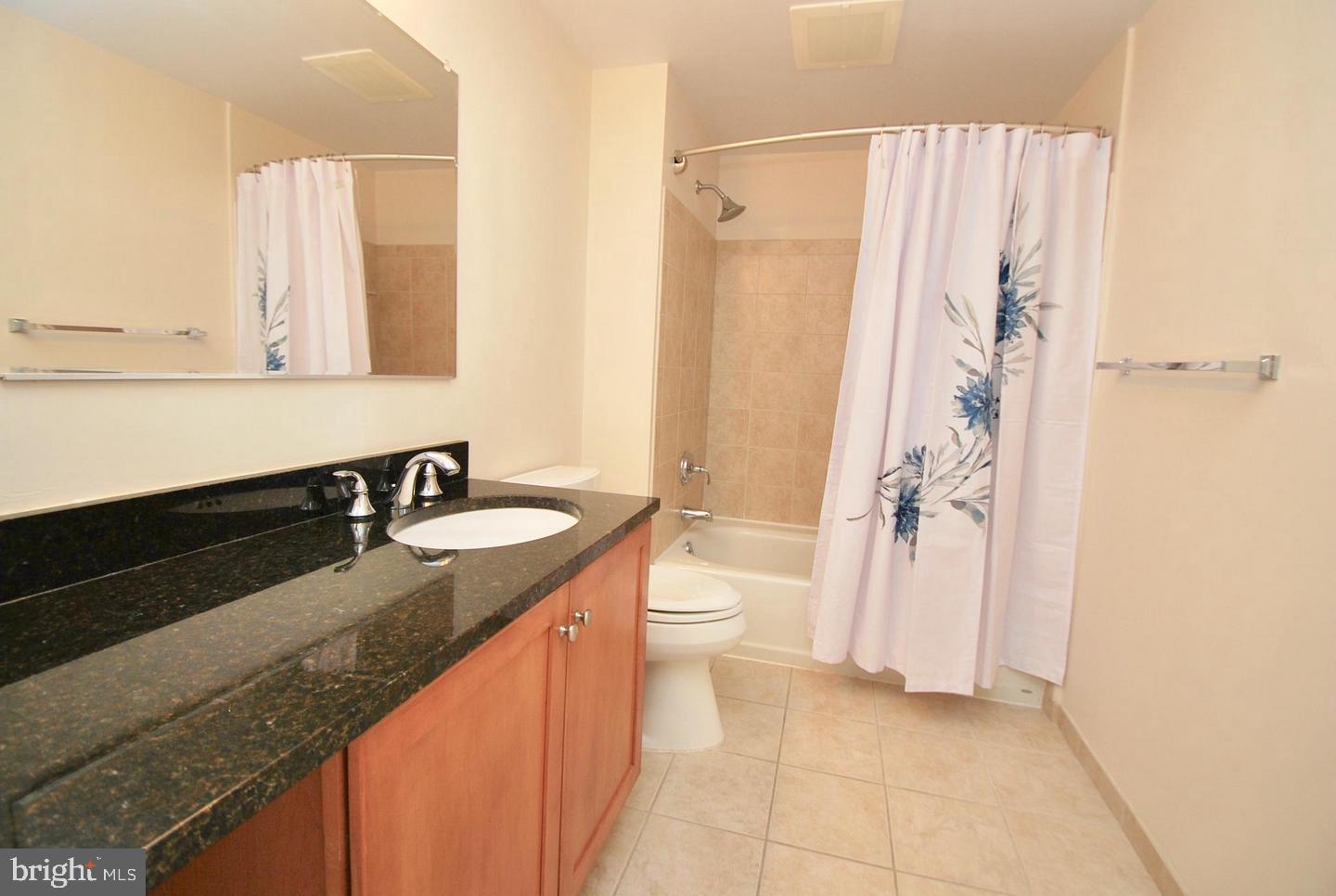 THE PHOENIX CONDOMINIUMS - Residential Lease