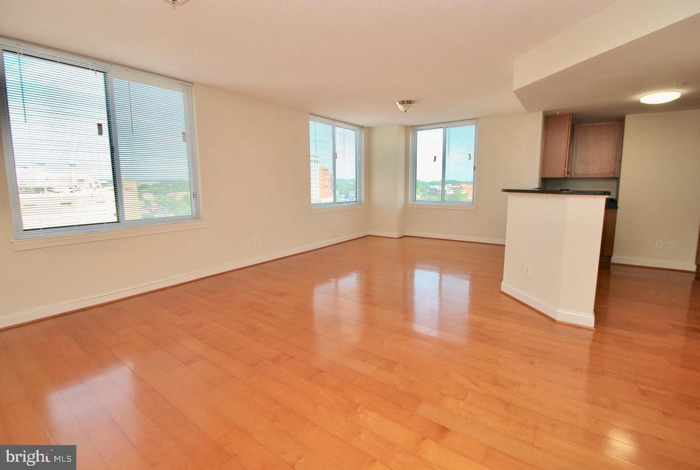 THE PHOENIX CONDOMINIUMS - Residential Lease