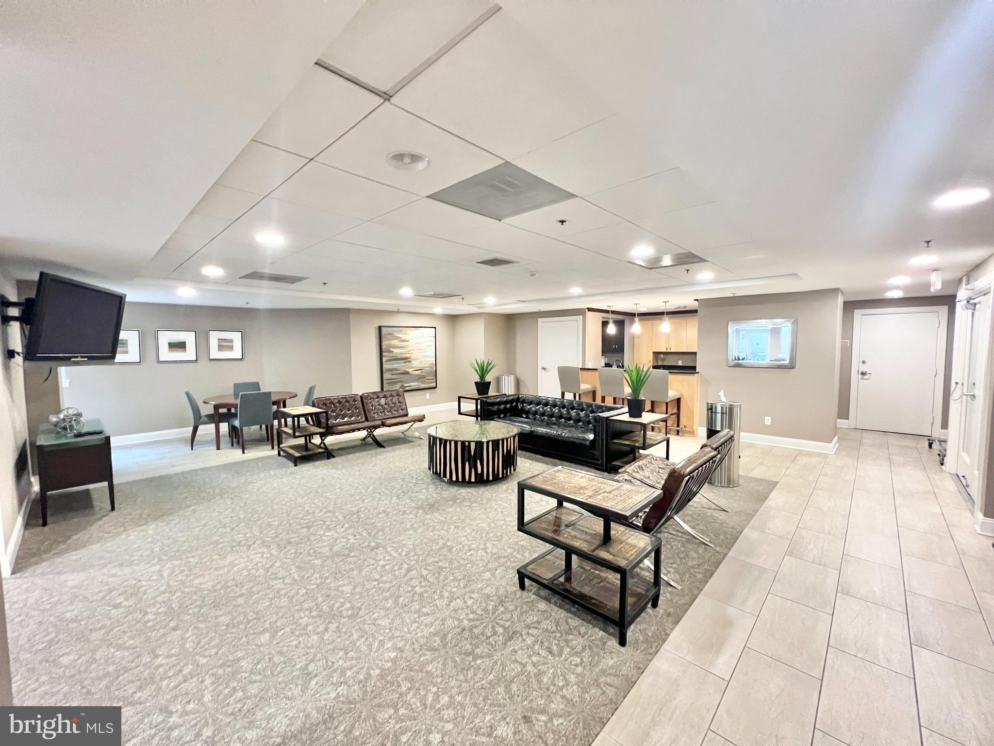 THE PHOENIX CONDOMINIUMS - Residential Lease