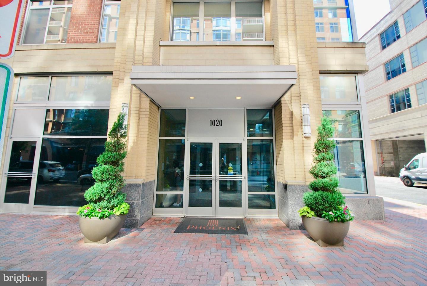 THE PHOENIX CONDOMINIUMS - Residential Lease