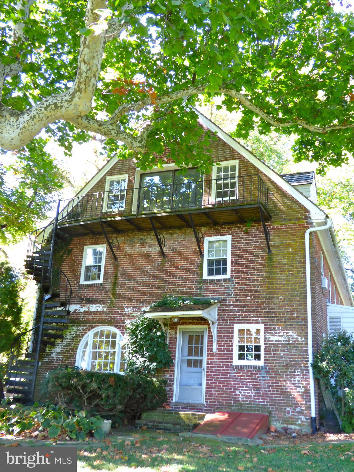 CHESHIRE HUNT - Residential