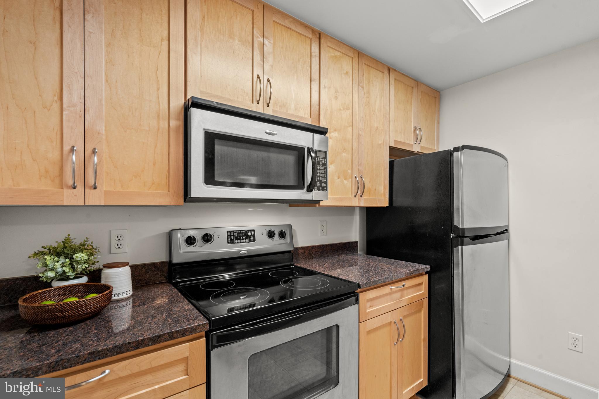 RIVERTON - Residential Lease