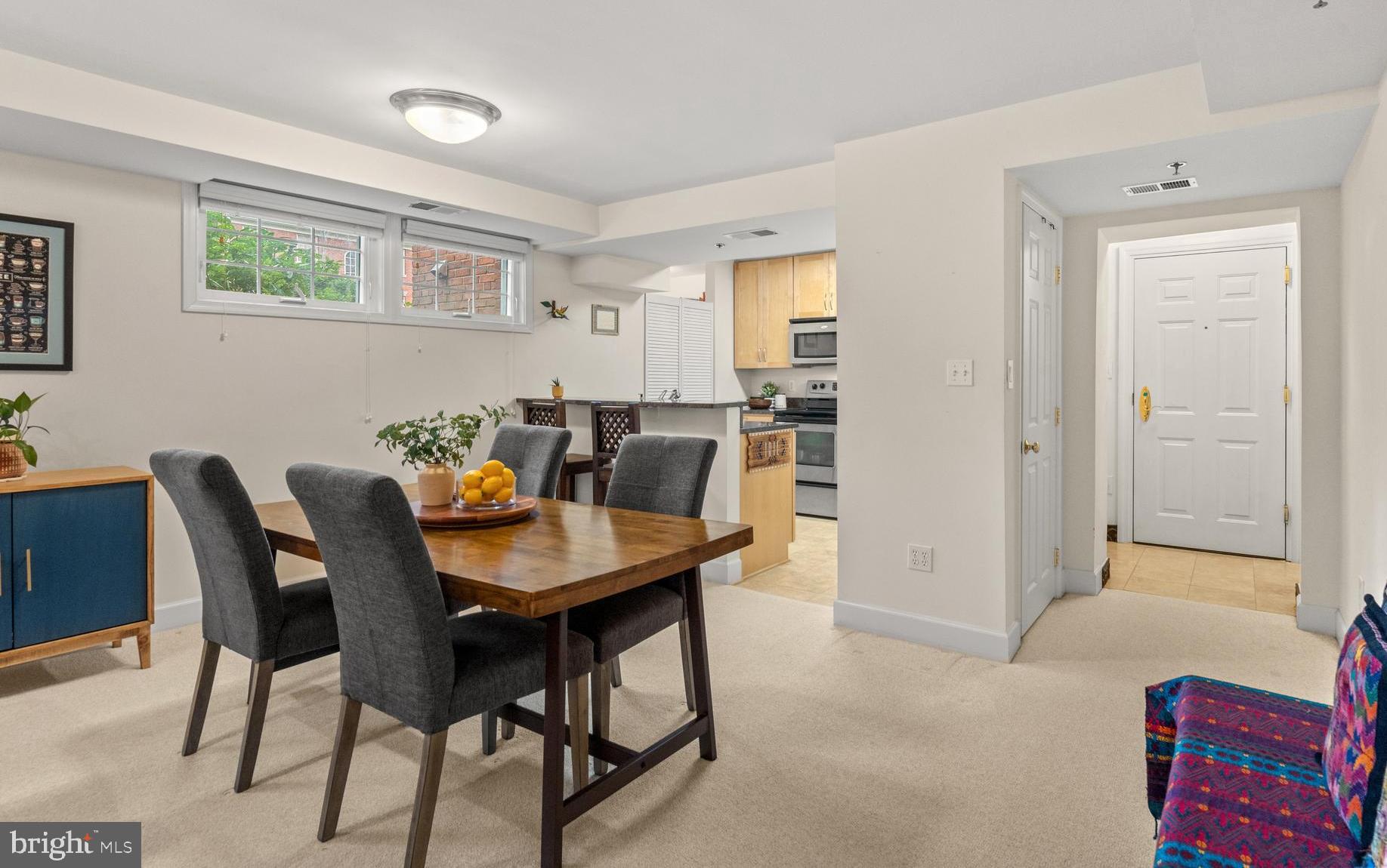 RIVERTON - Residential Lease