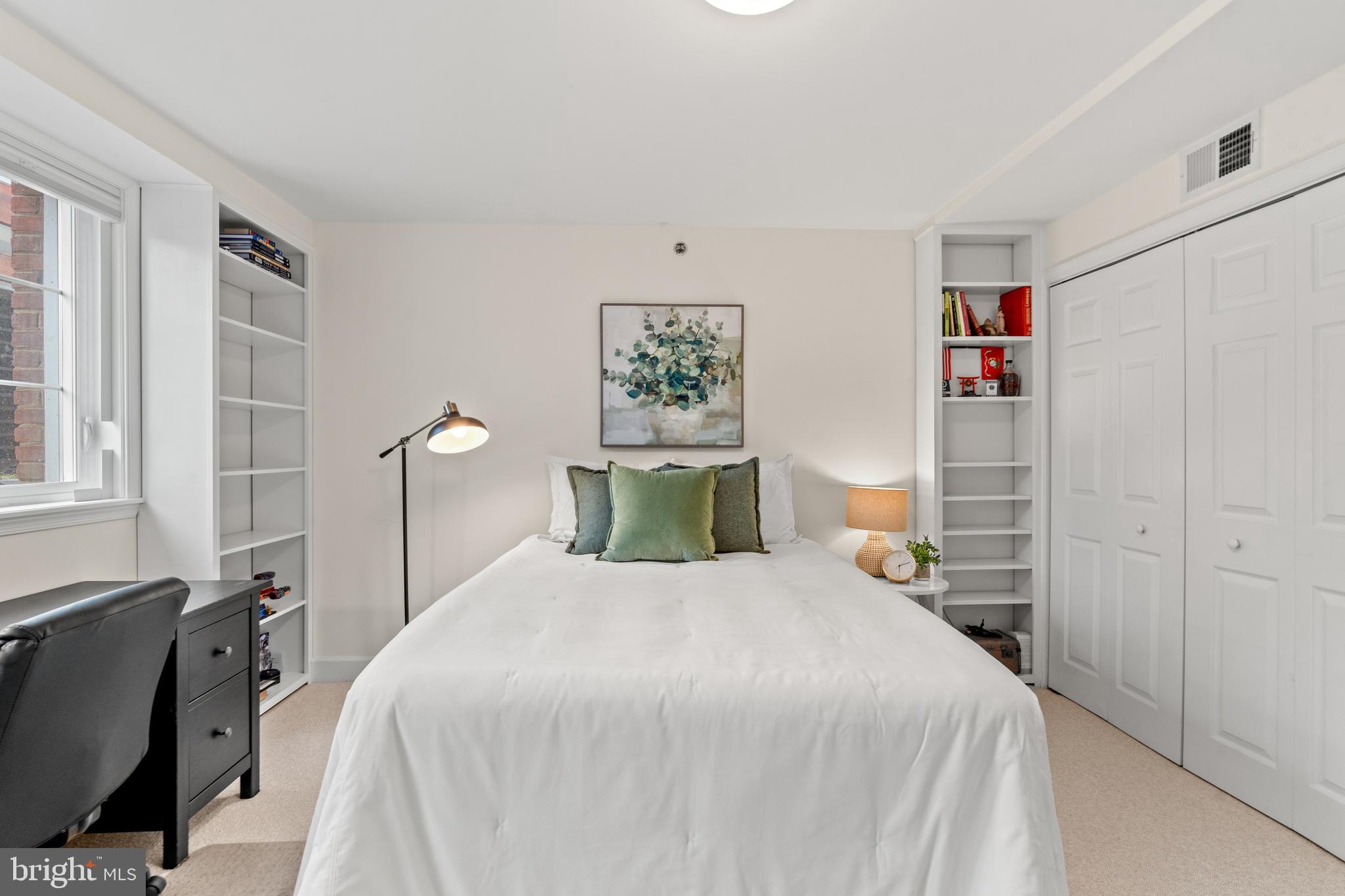 RIVERTON - Residential Lease