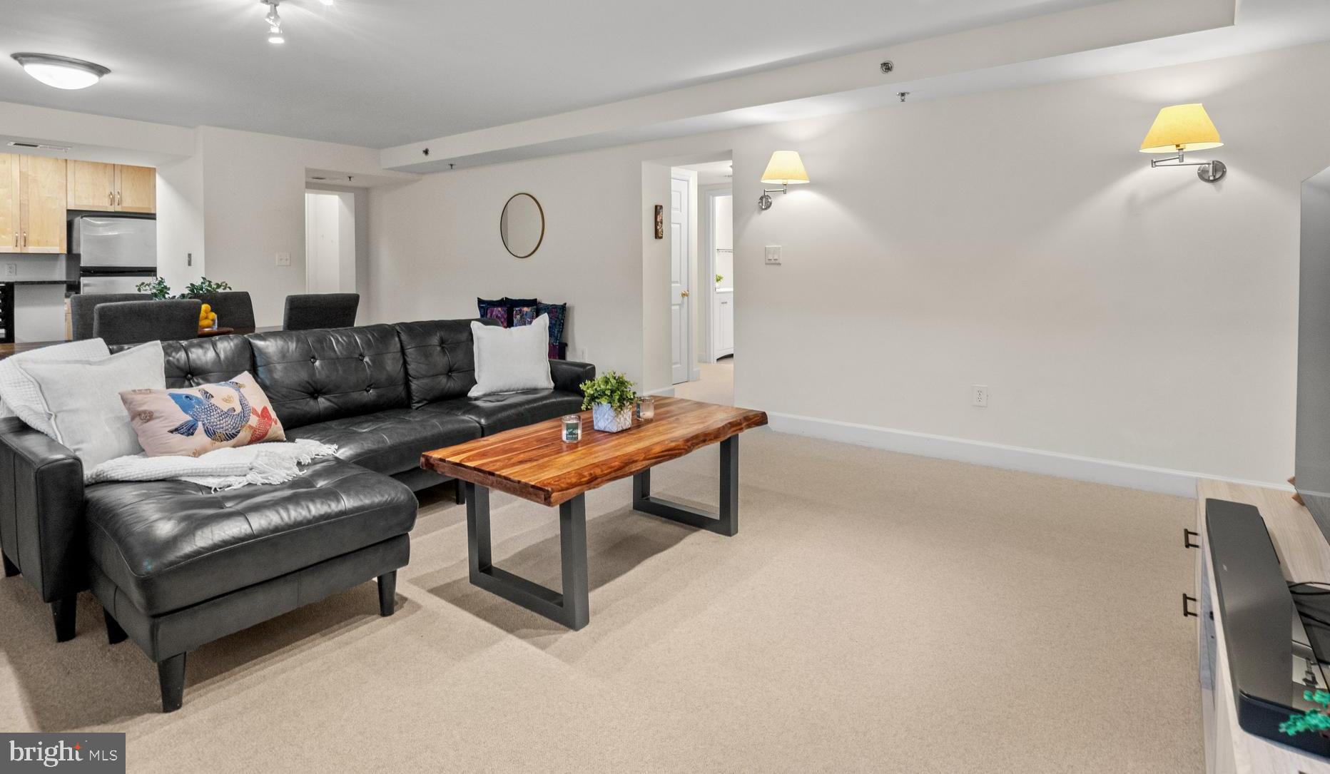 RIVERTON - Residential Lease