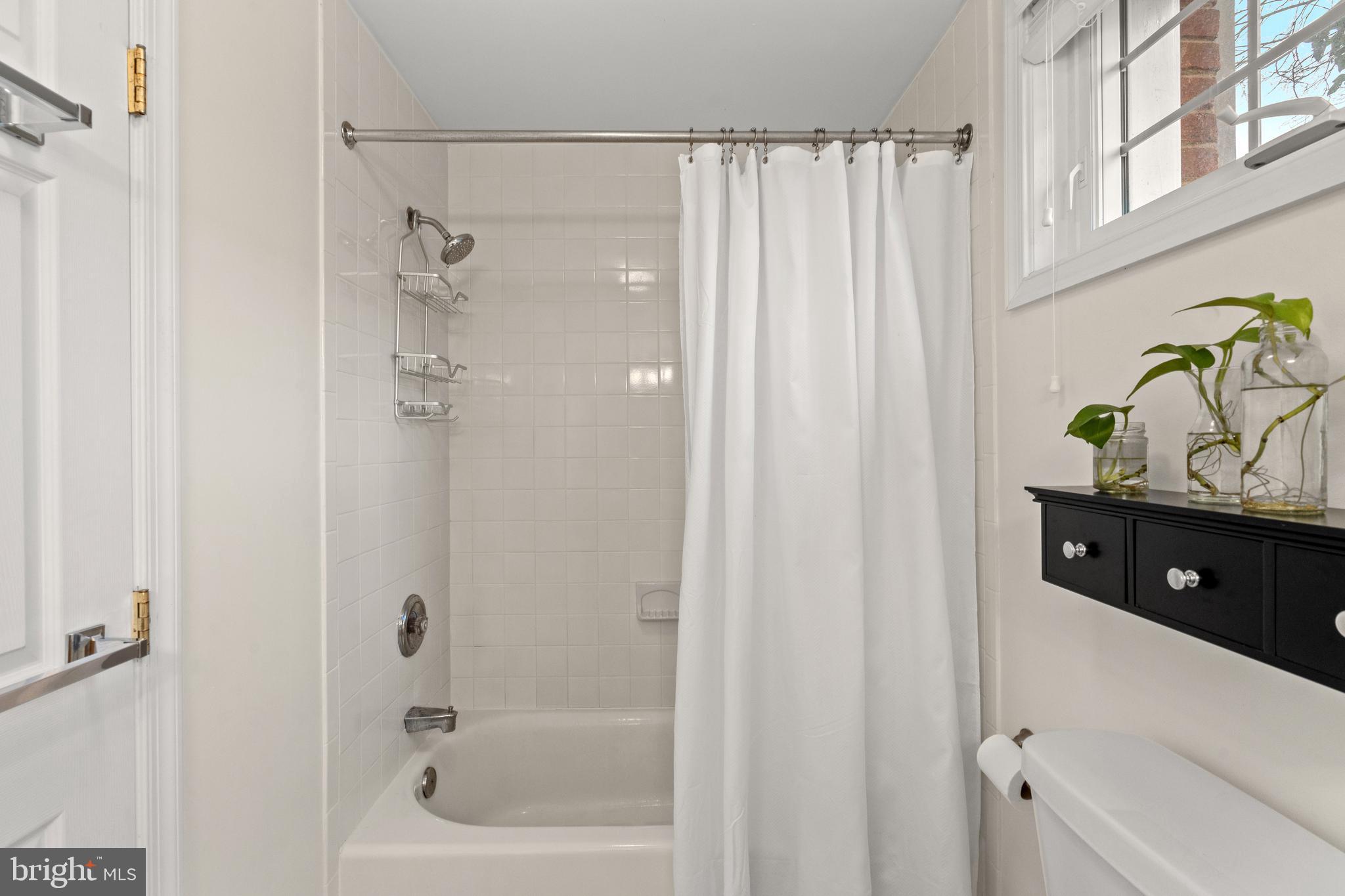 RIVERTON - Residential Lease