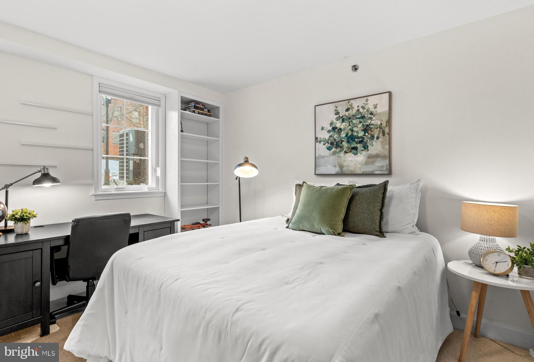 RIVERTON - Residential Lease