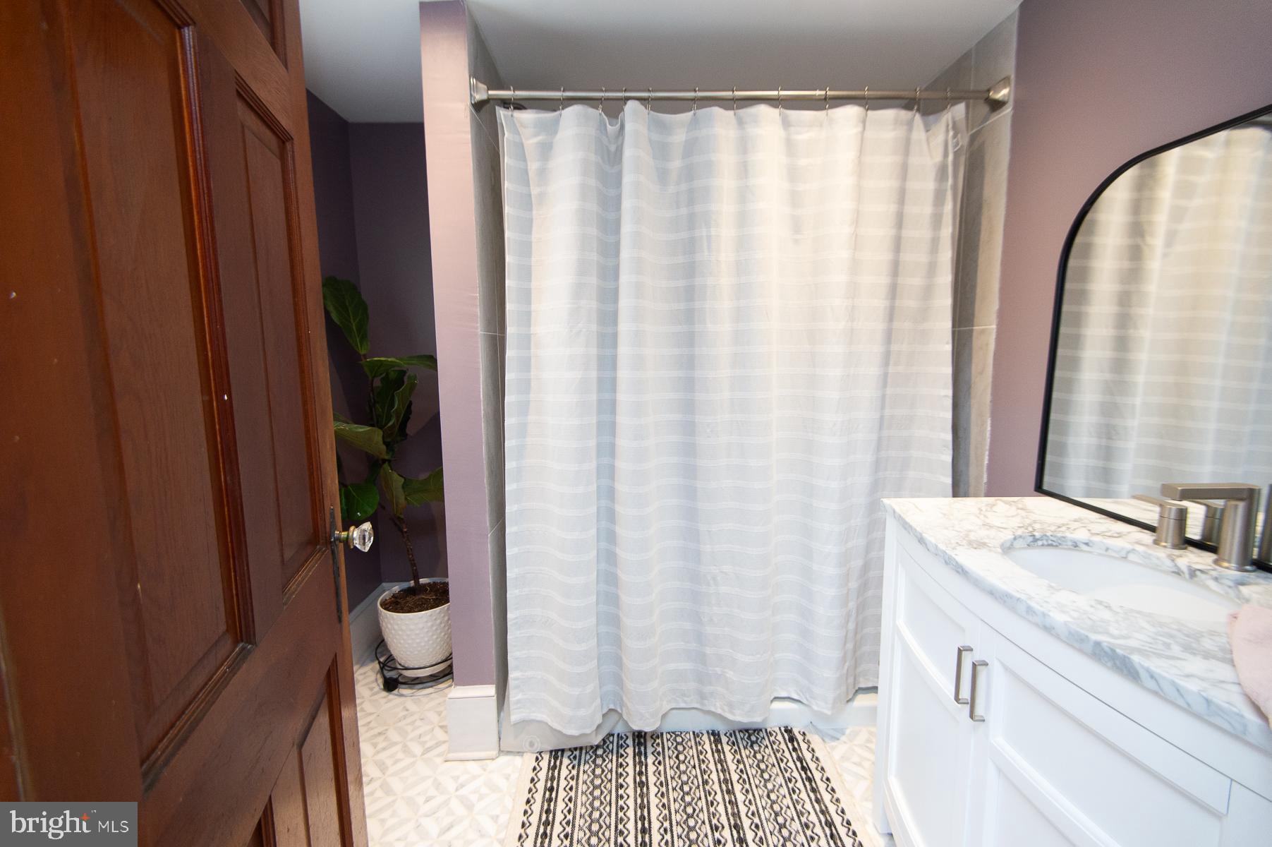 SUNNYSIDE - Residential