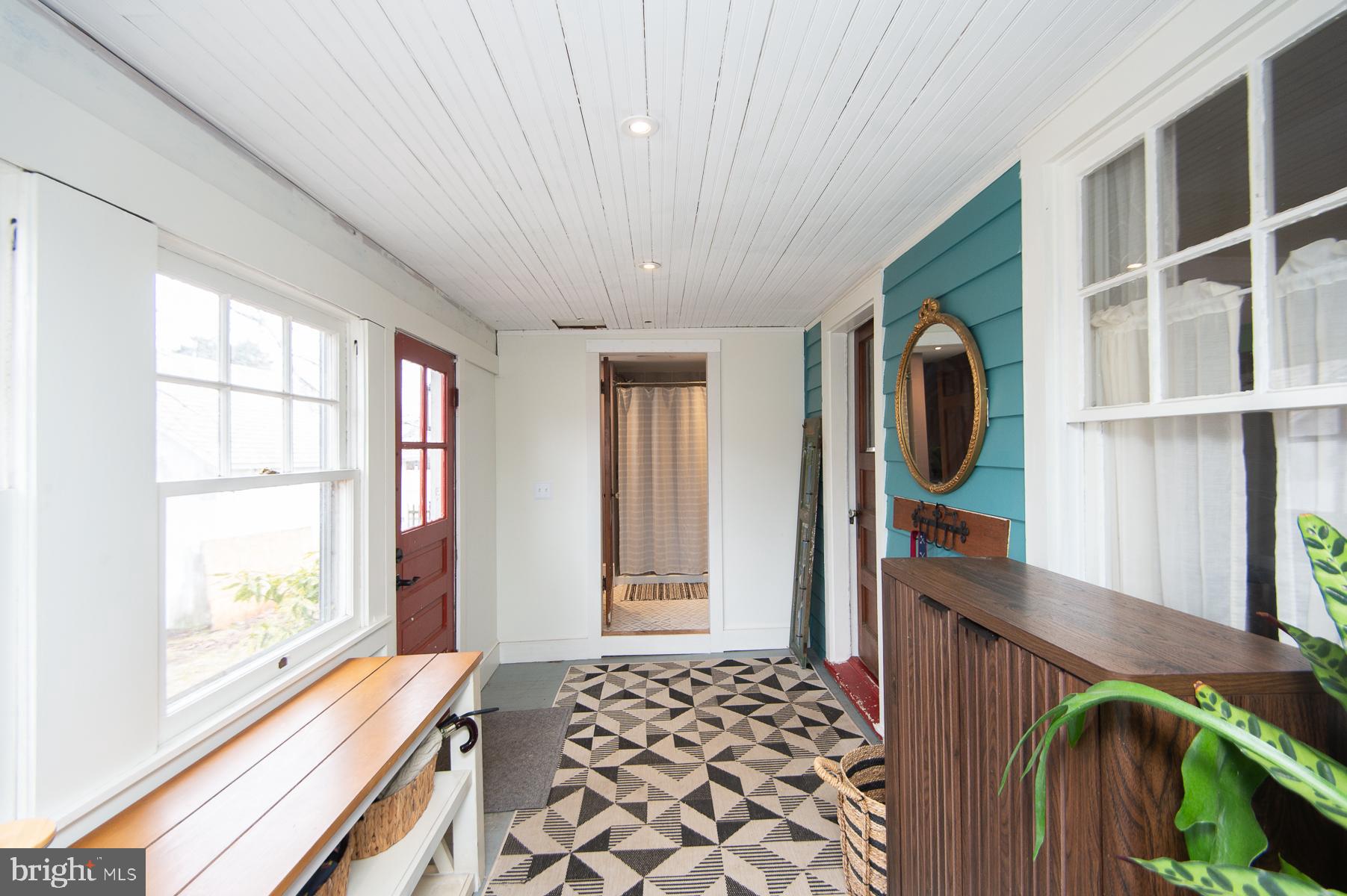 SUNNYSIDE - Residential