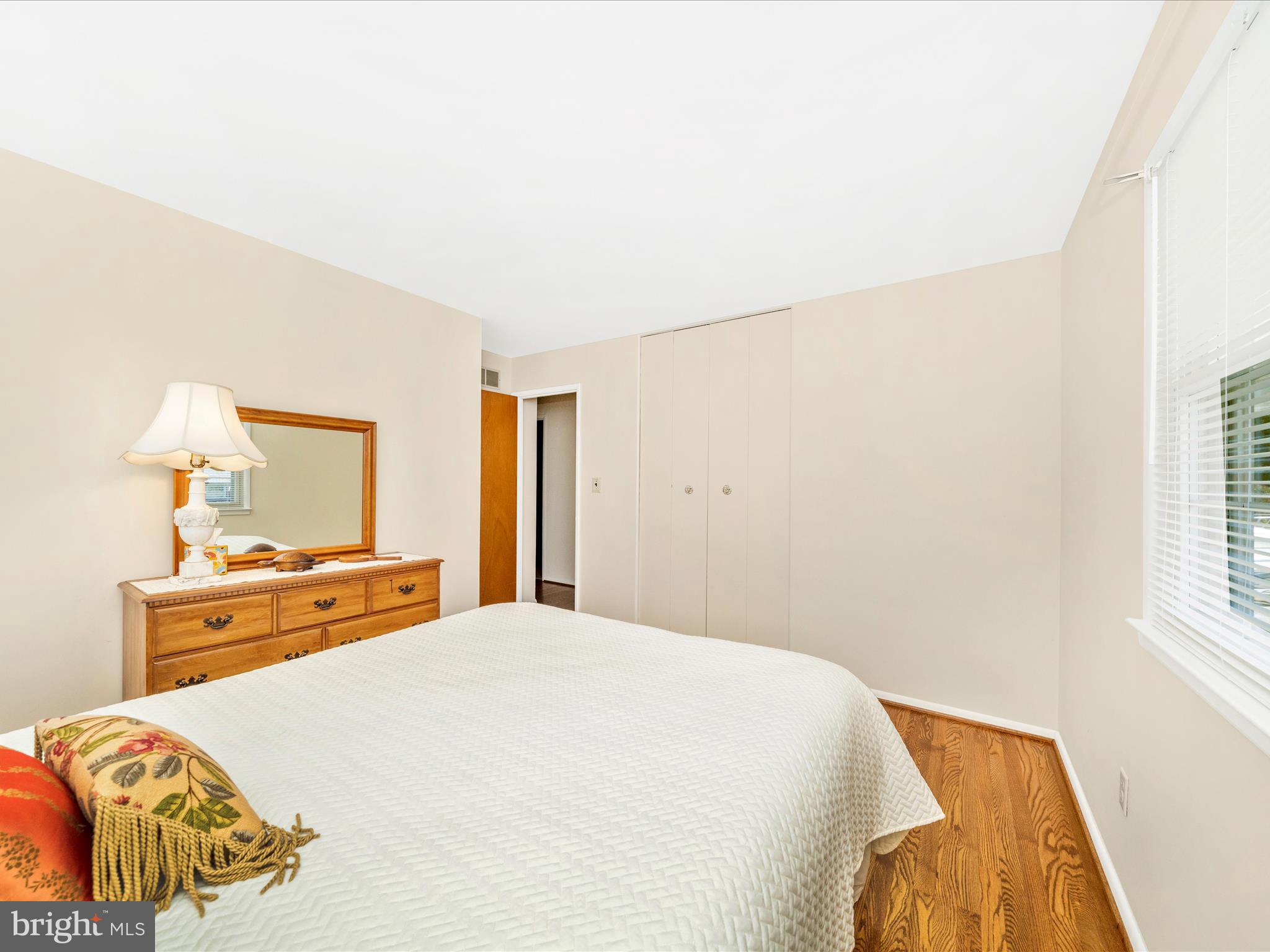 LAWNDALE ACRES - Residential