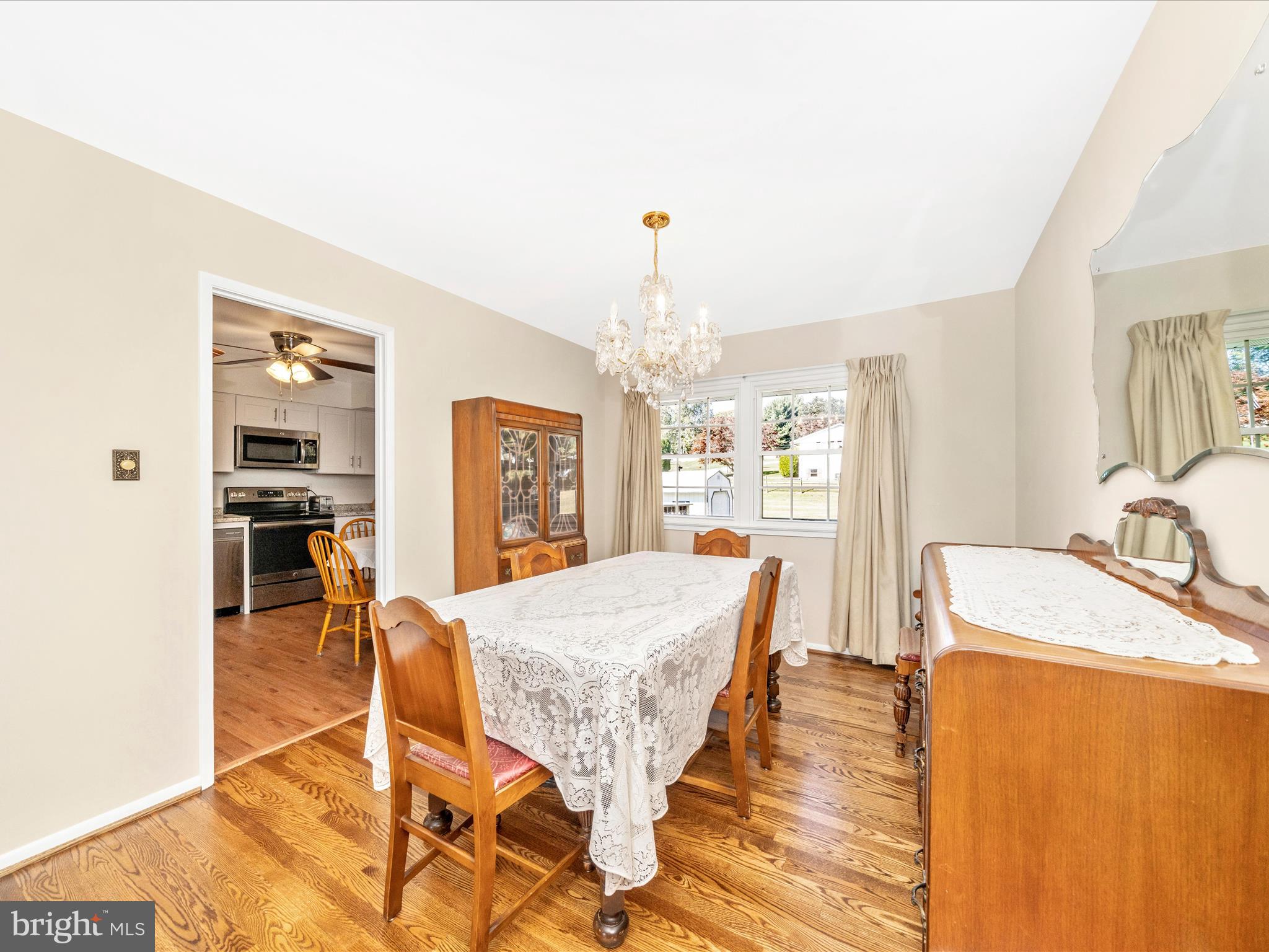 LAWNDALE ACRES - Residential