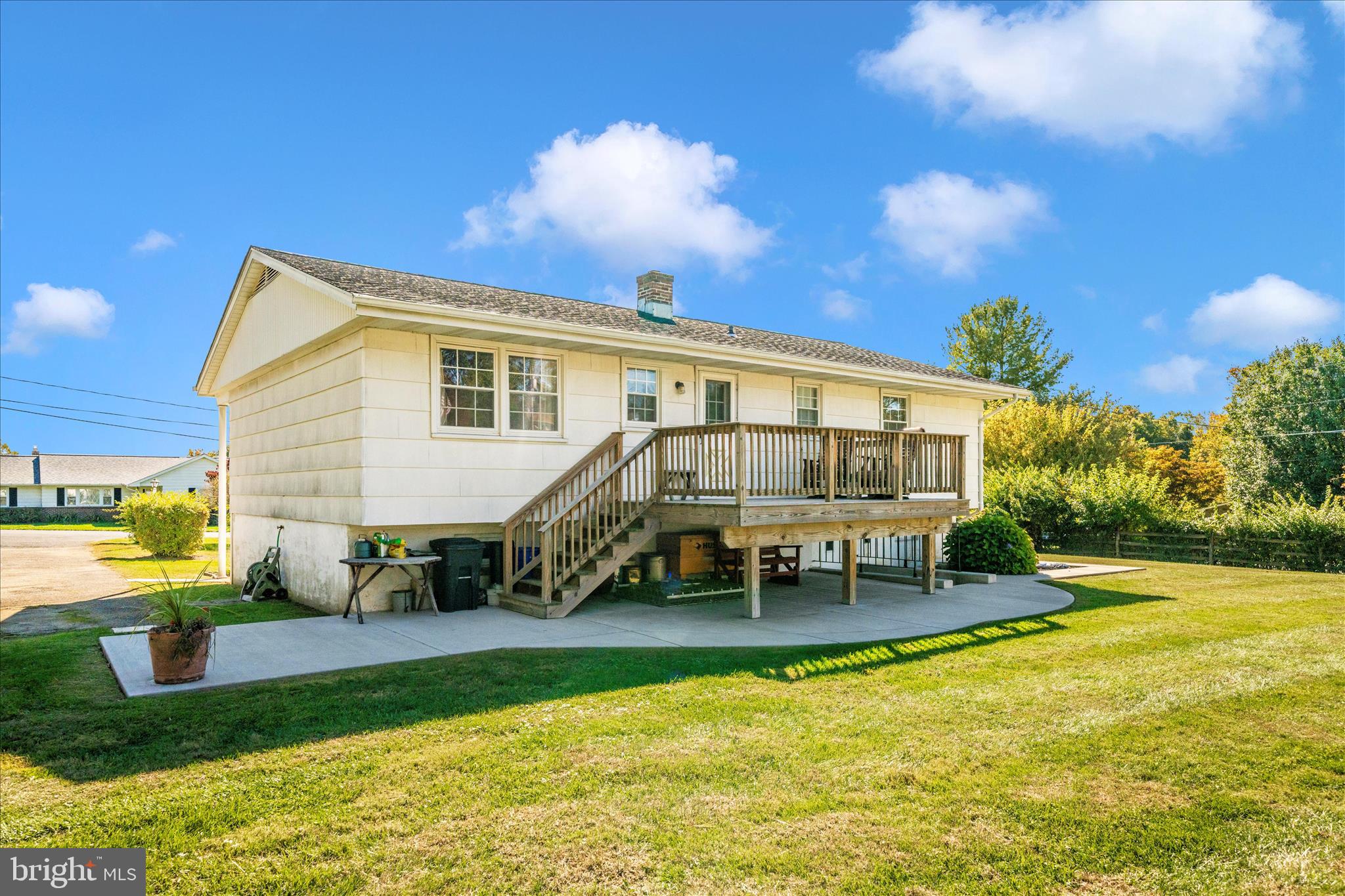 LAWNDALE ACRES - Residential