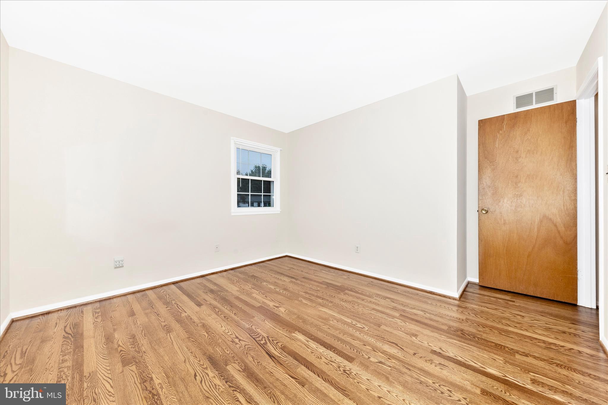 LAWNDALE ACRES - Residential
