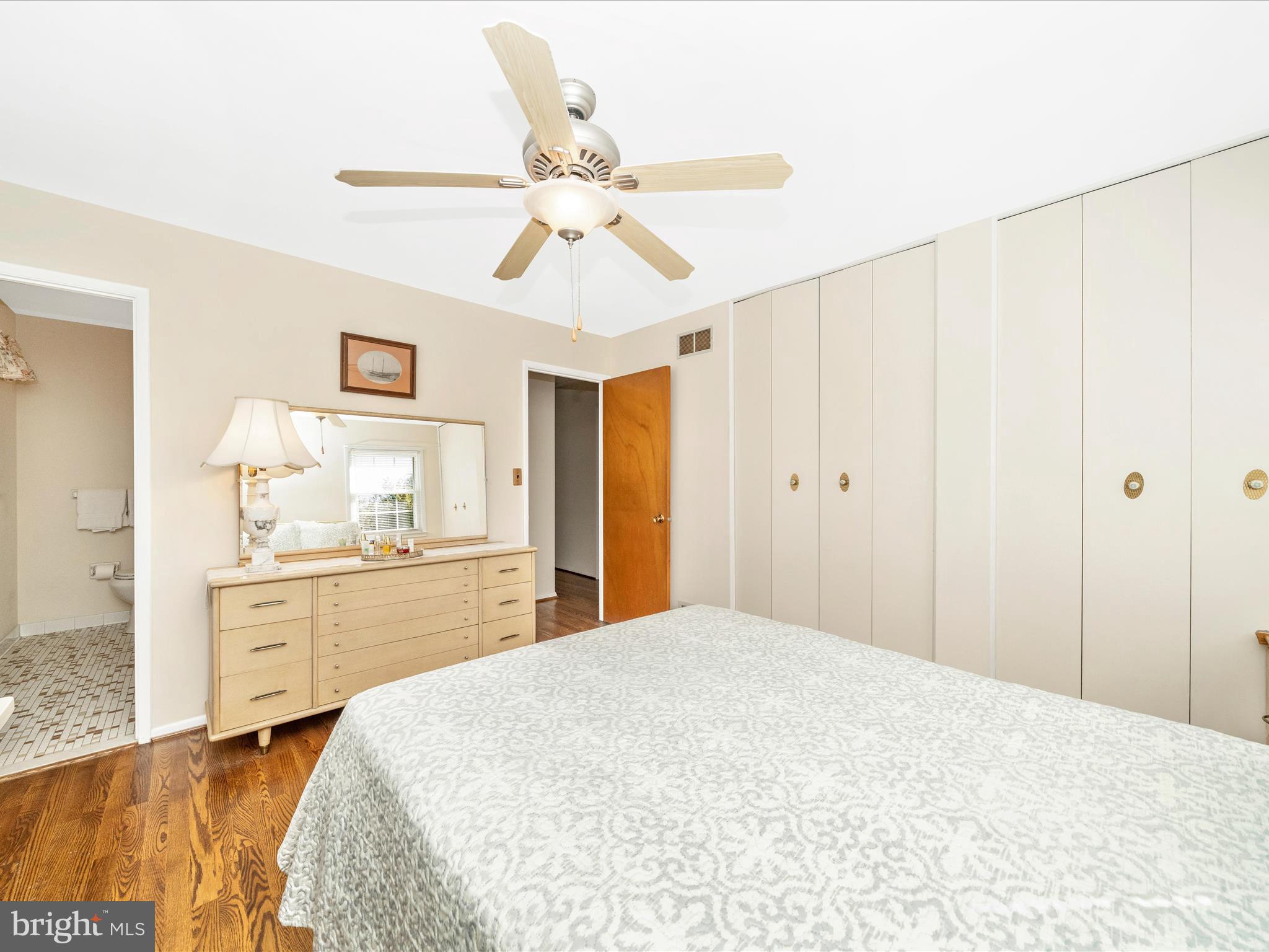 LAWNDALE ACRES - Residential