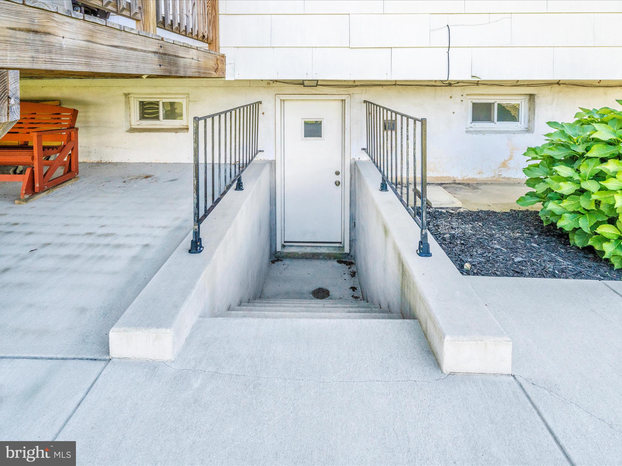 LAWNDALE ACRES - Residential