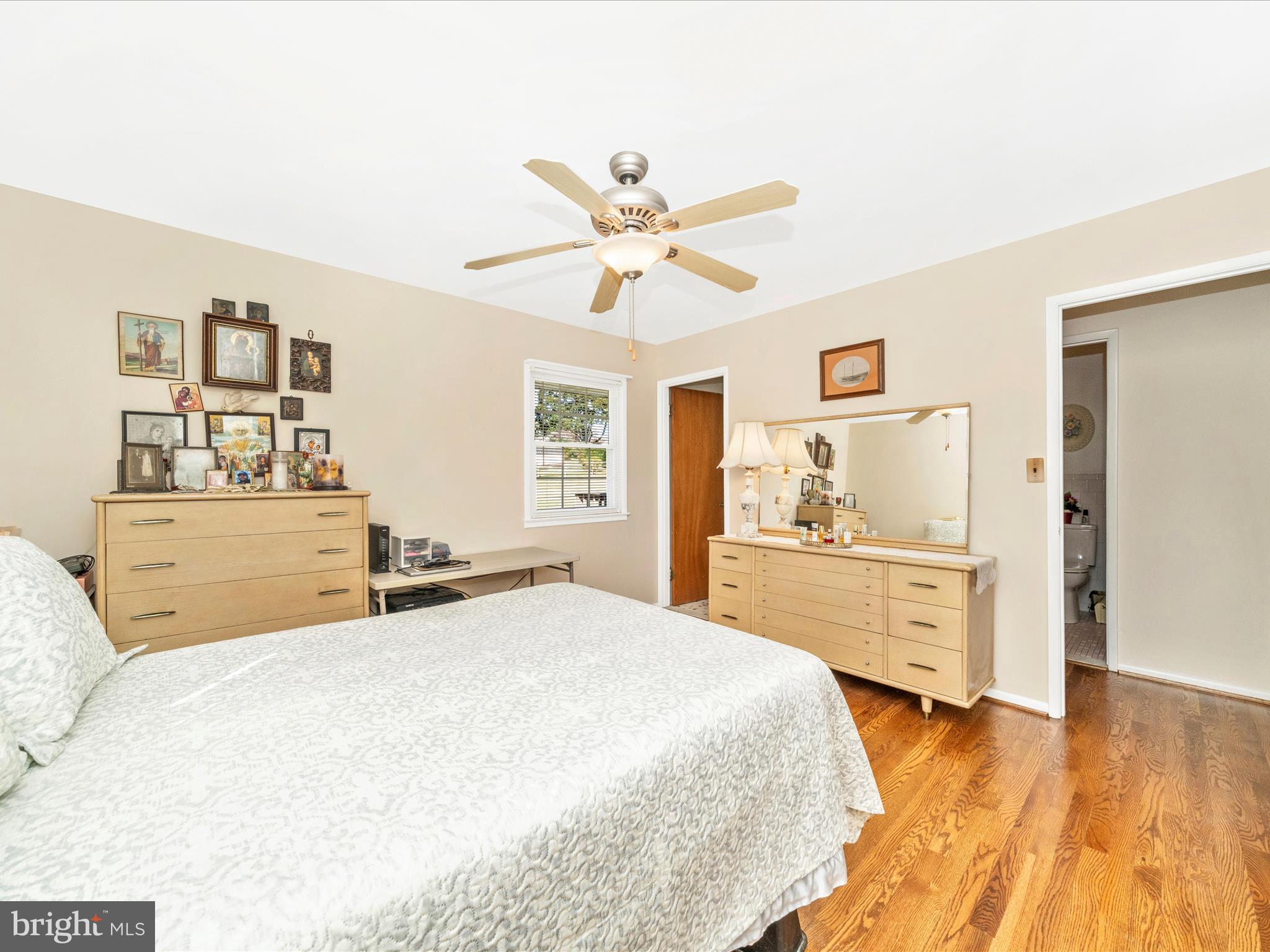 LAWNDALE ACRES - Residential