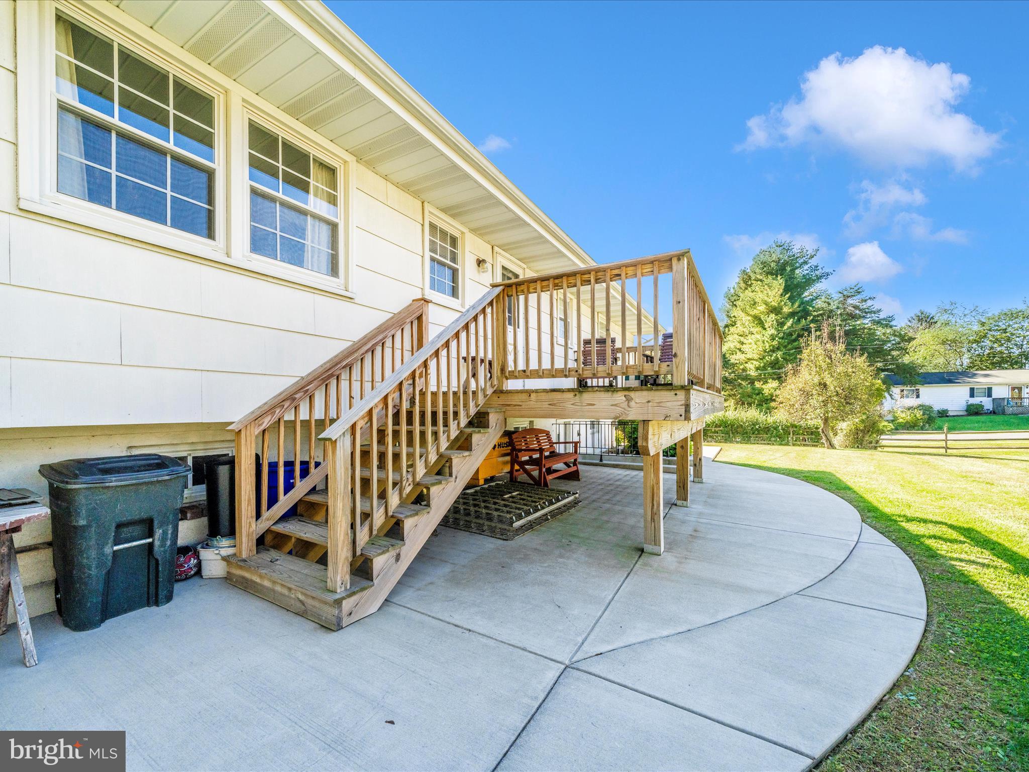 LAWNDALE ACRES - Residential