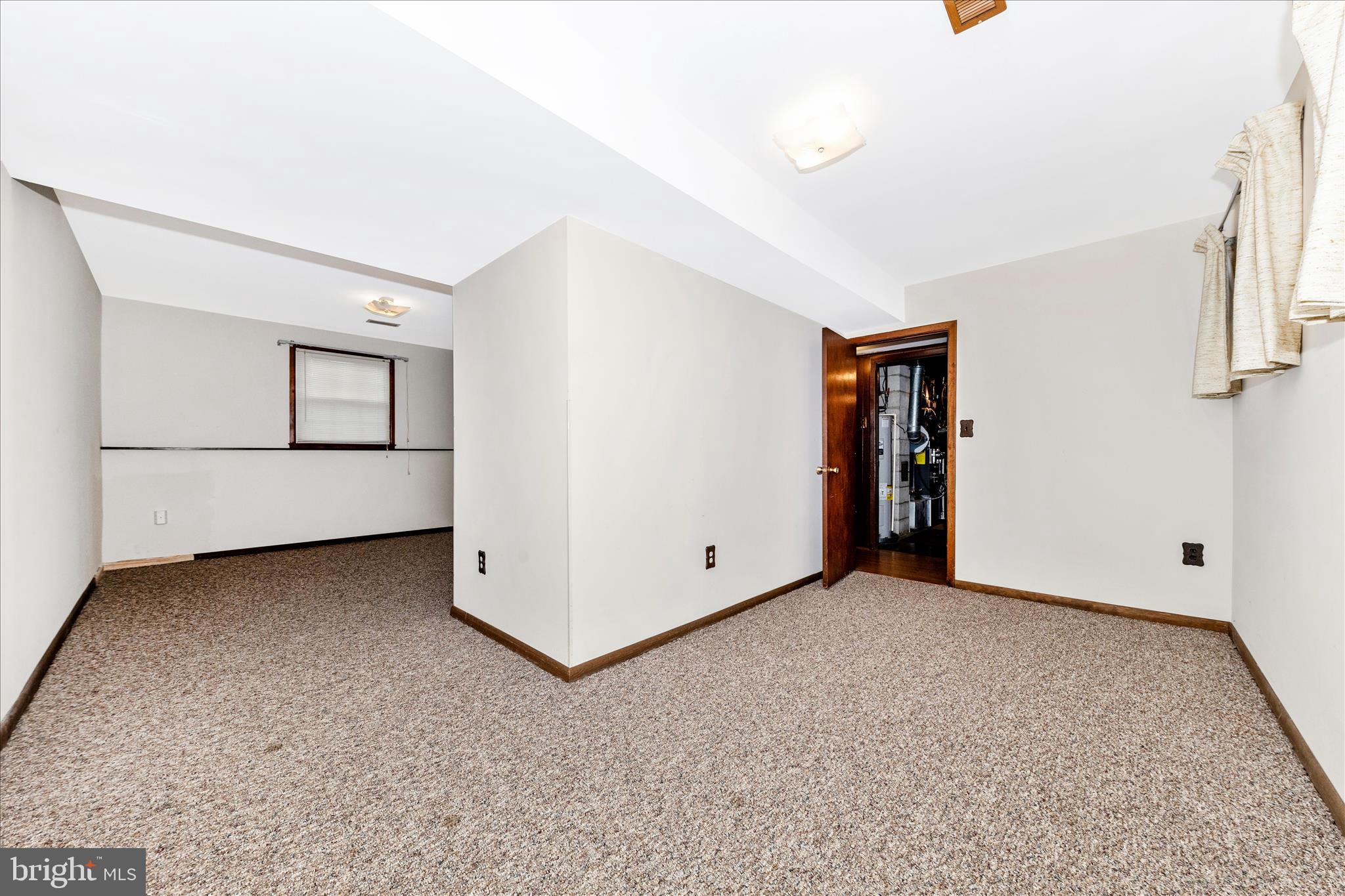 LAWNDALE ACRES - Residential